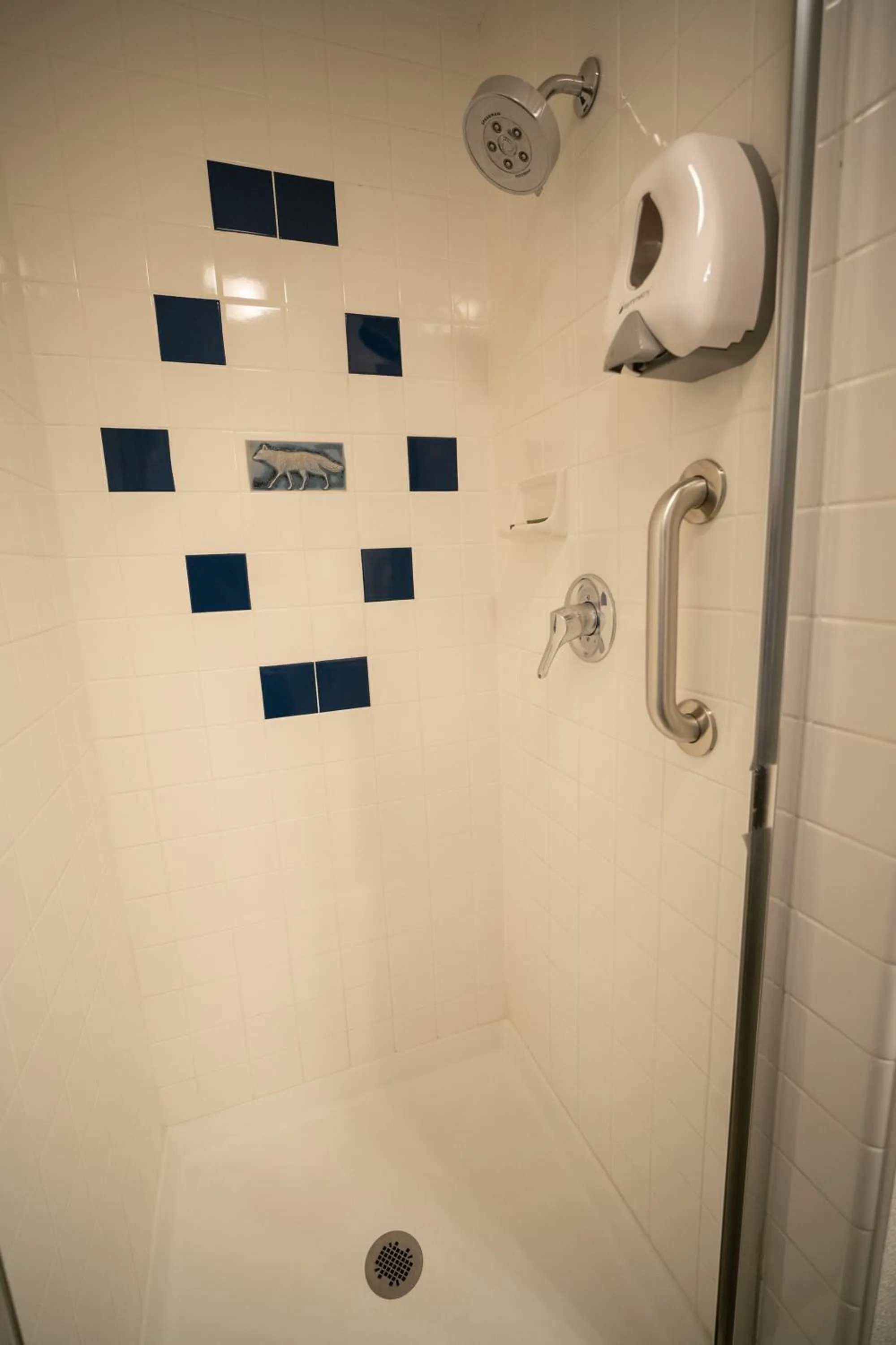 Bathroom in Red Wolf Lakeside Lodge