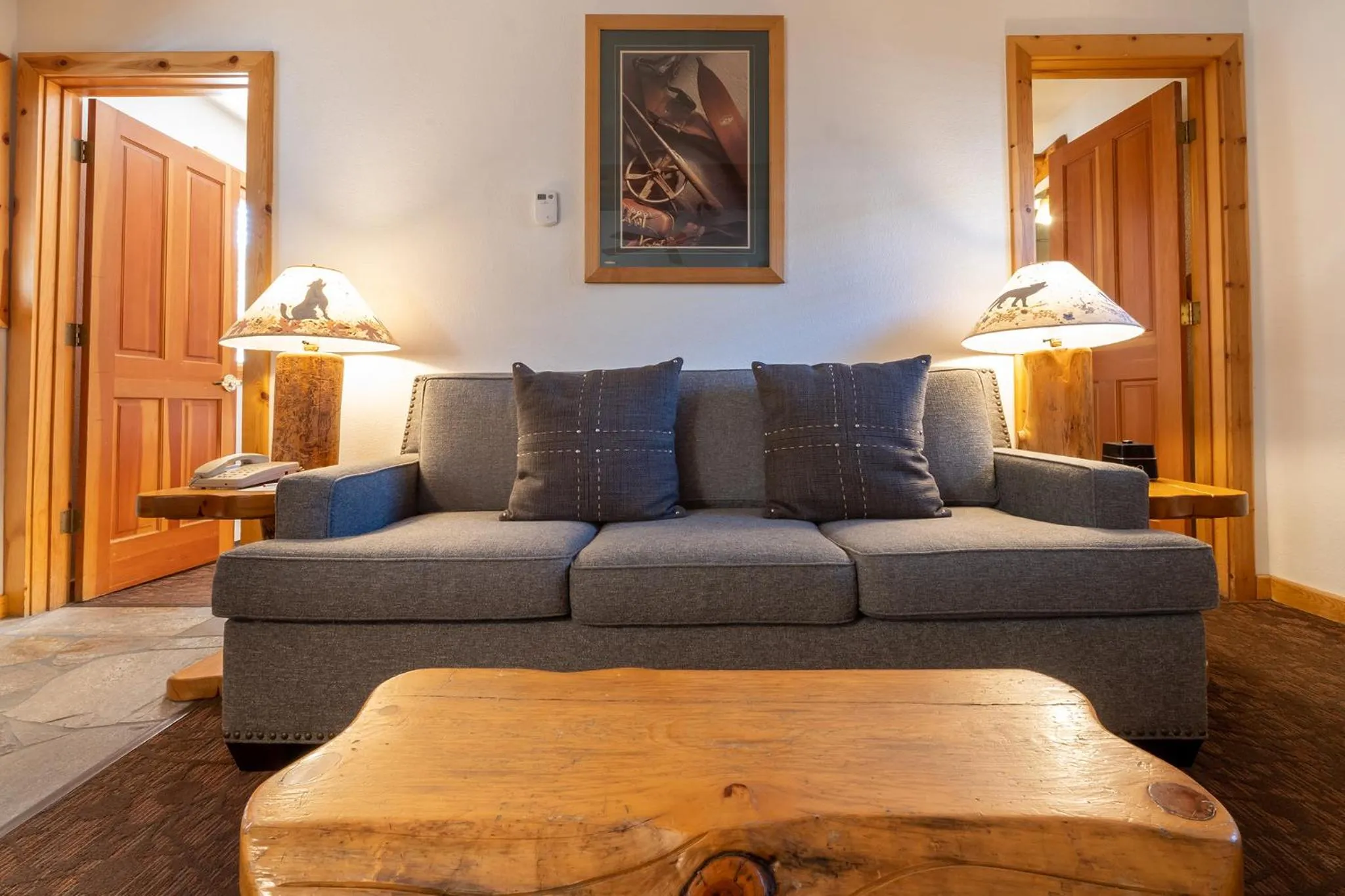 Living room in Red Wolf Lakeside Lodge