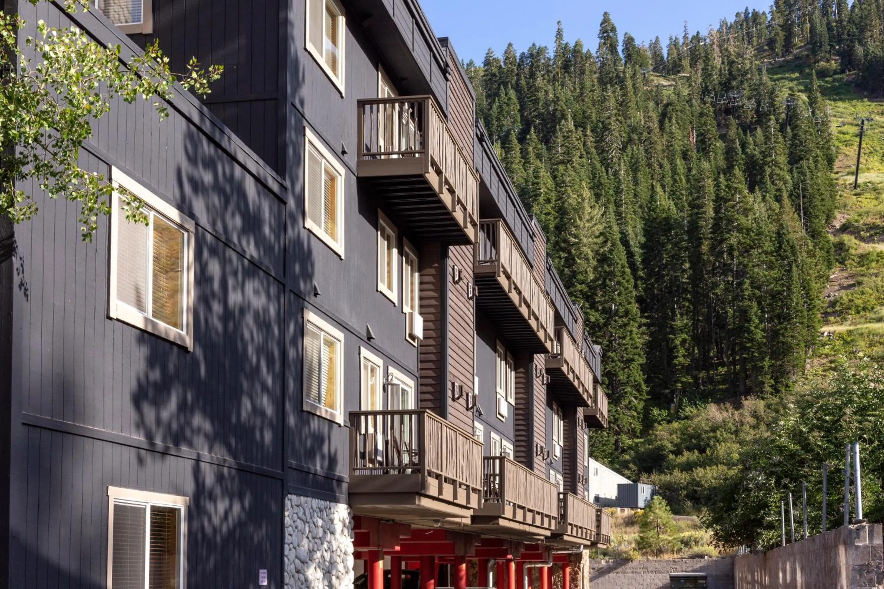 Property building in Red Wolf Lodge at Olympic Valley