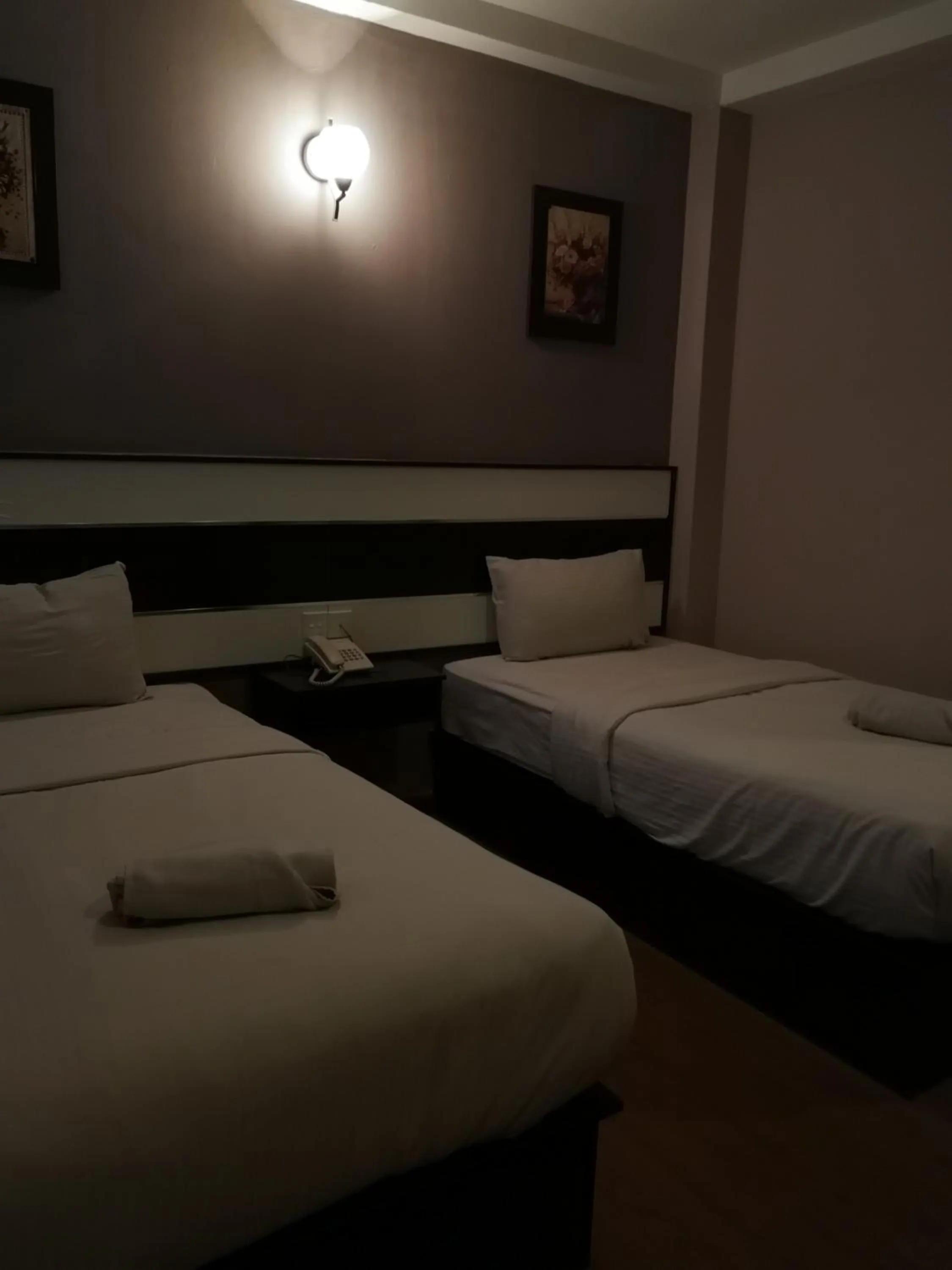 Bed in Hotel Economy Kapar