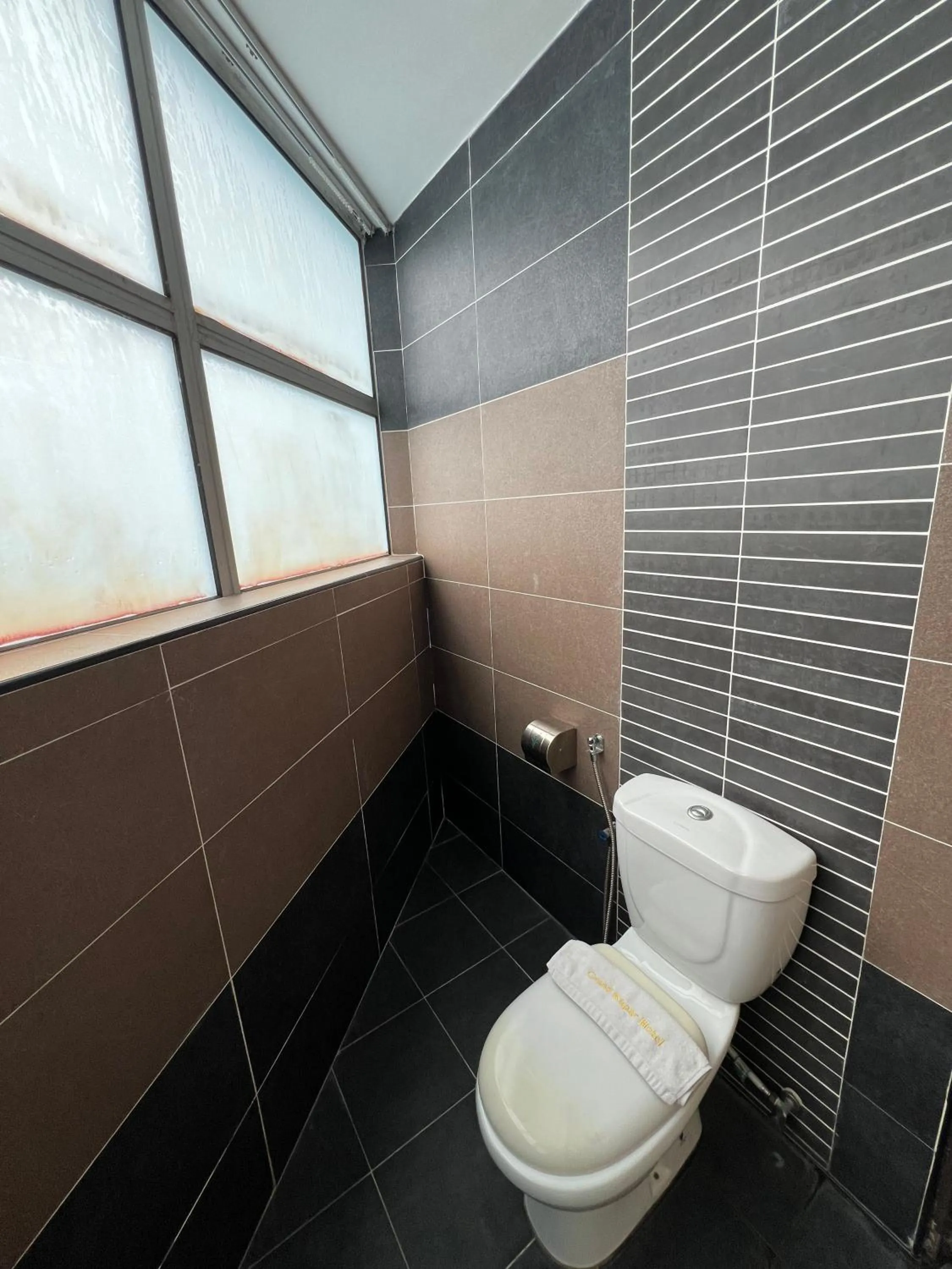 Toilet in Hotel Economy Kapar