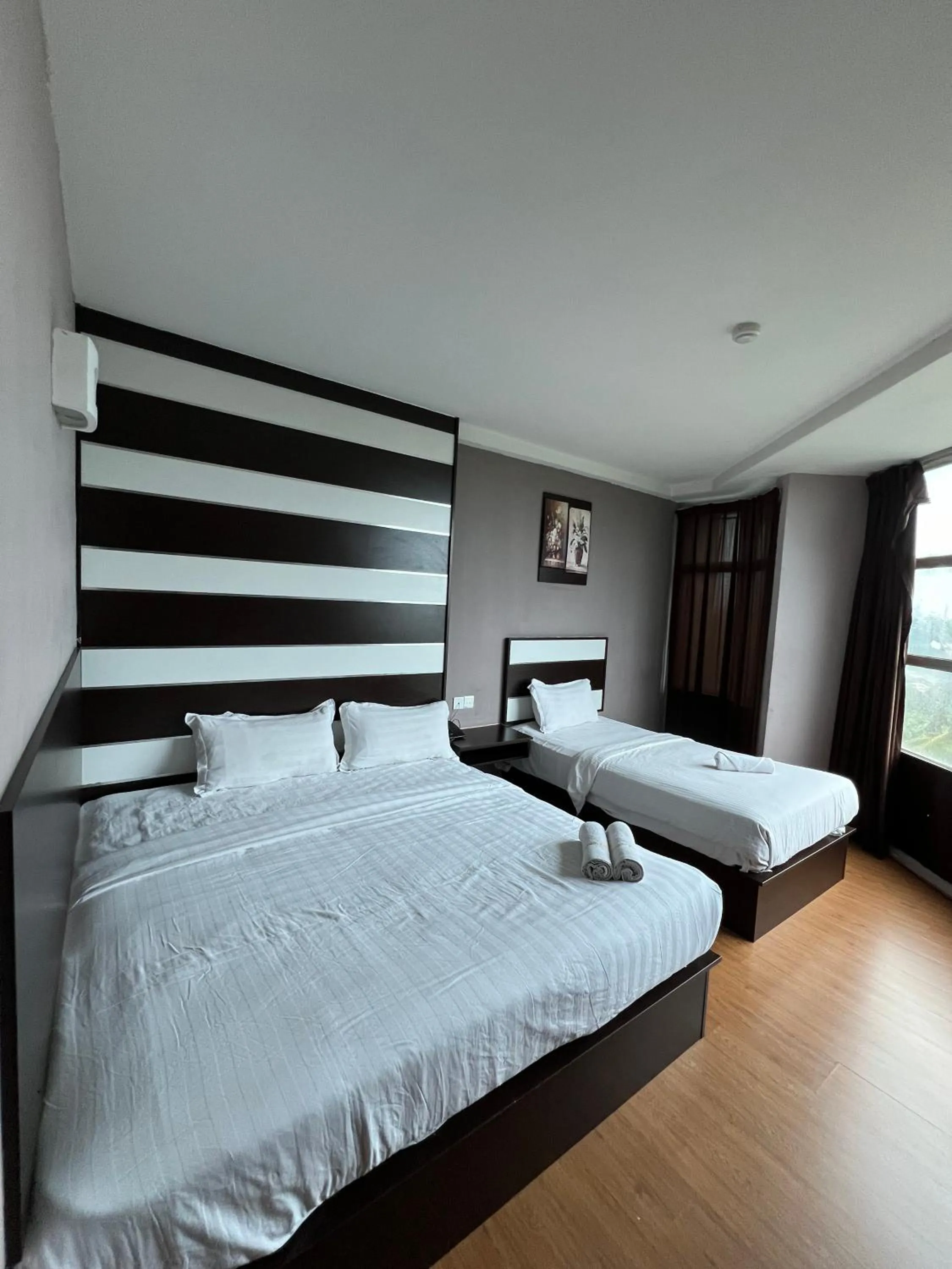 Bed in Hotel Economy Kapar