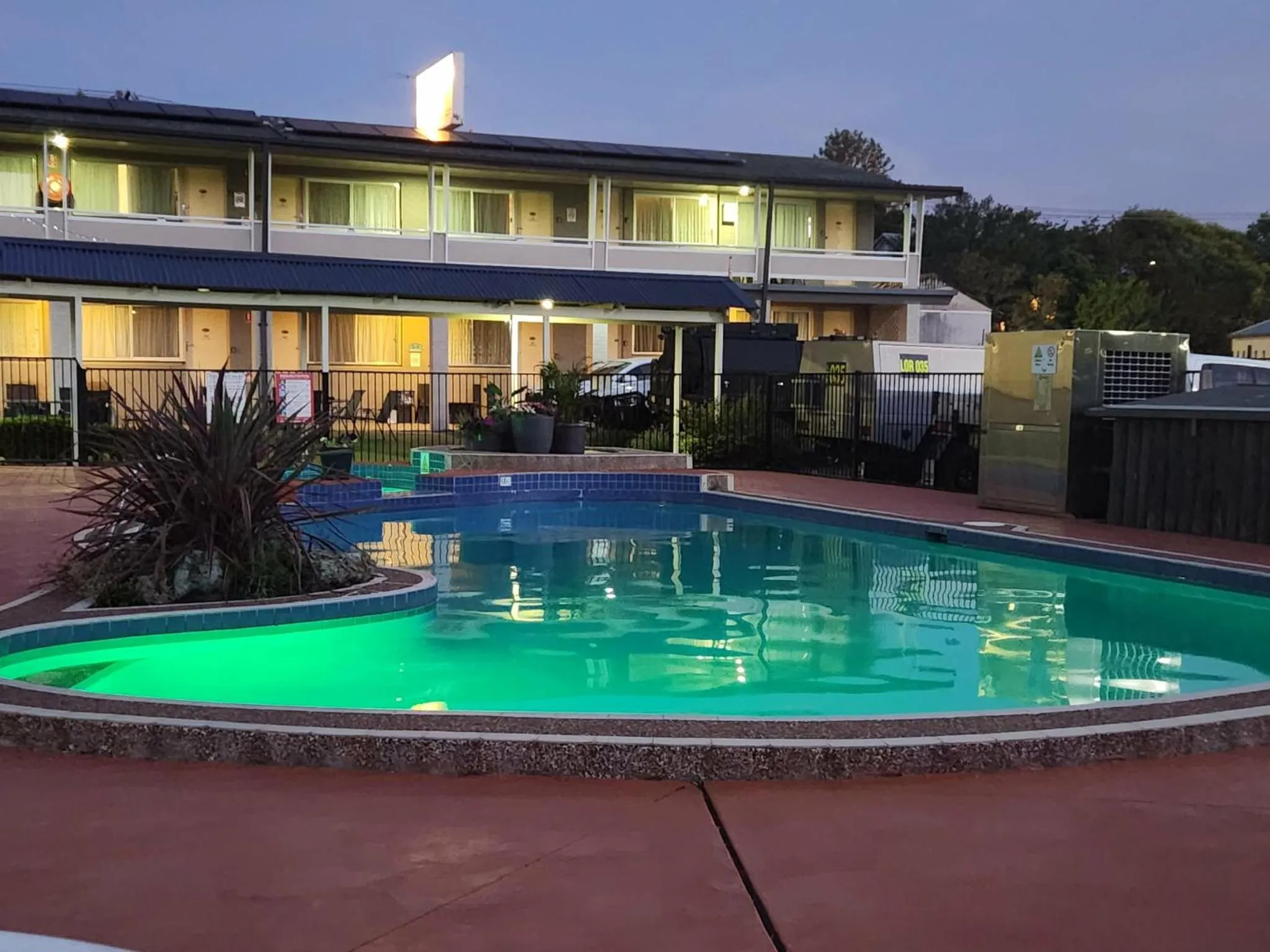 Swimming pool in Bucketts Way Motel Gloucester