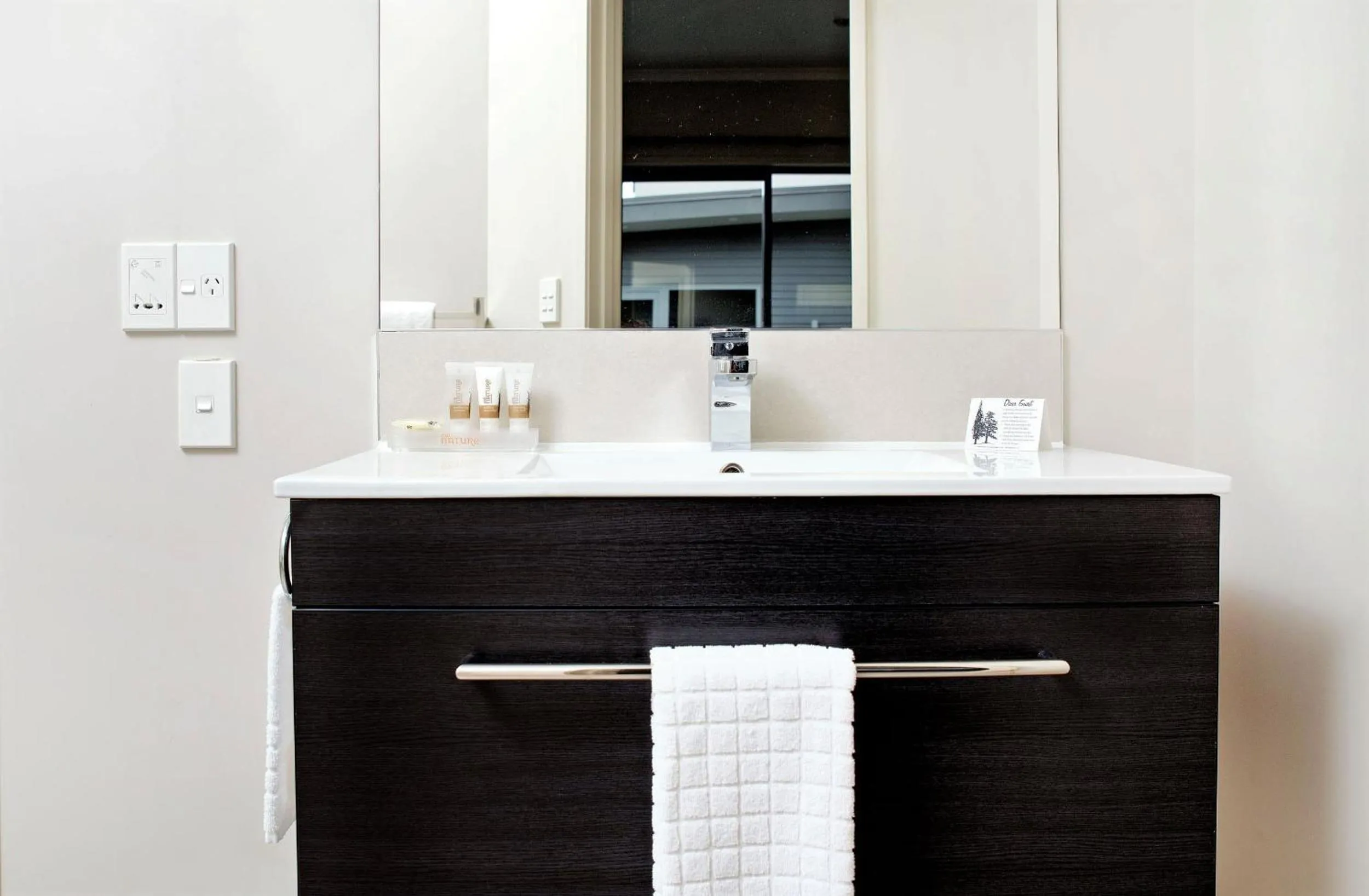 Bathroom in 37 The Landing Motel