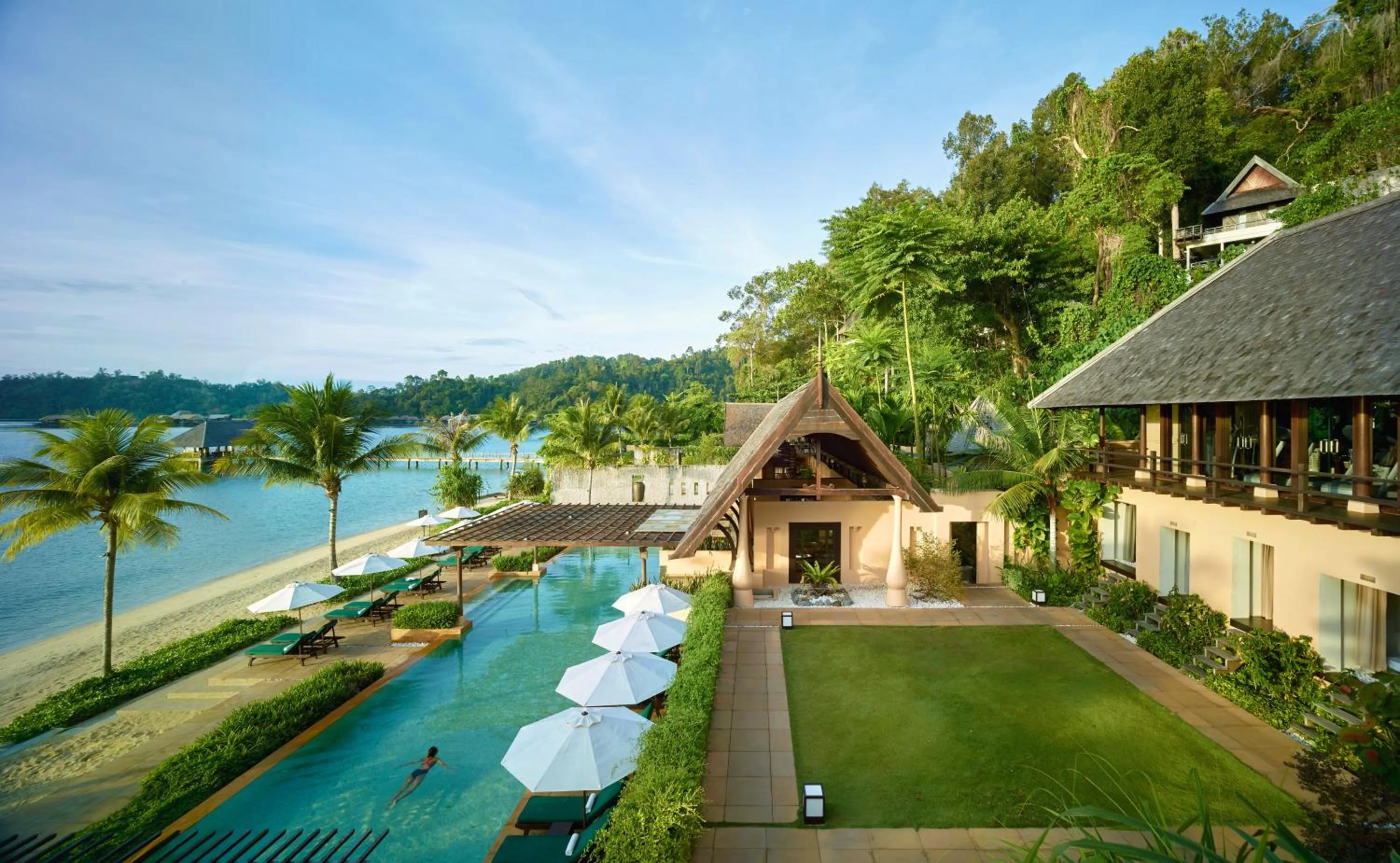 Day in Gaya Island Resort - Small Luxury Hotels of the World