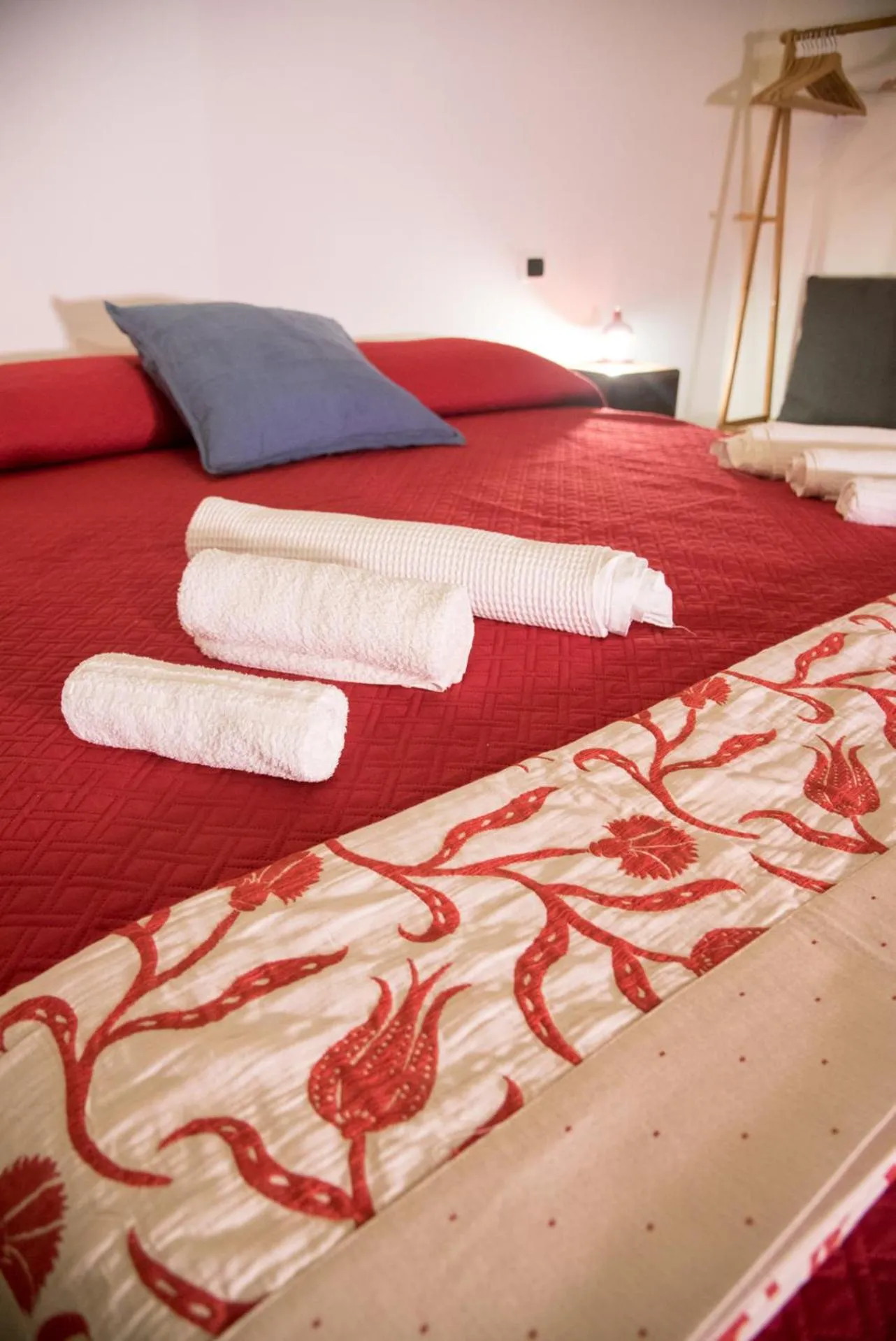 Bed in Guest Art Napoli