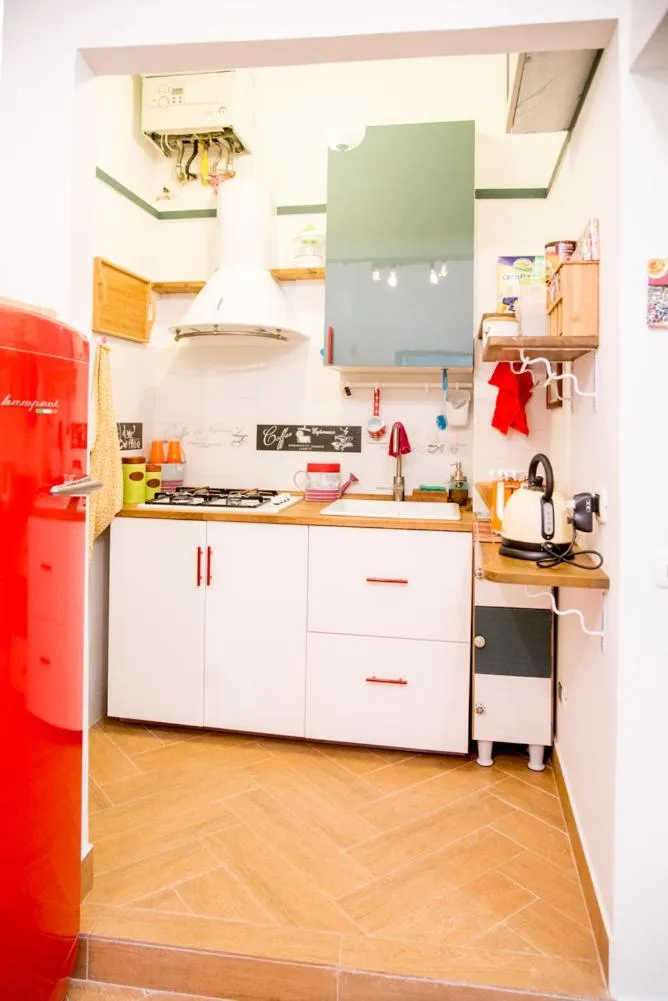 Kitchen or kitchenette in Guest Art Napoli