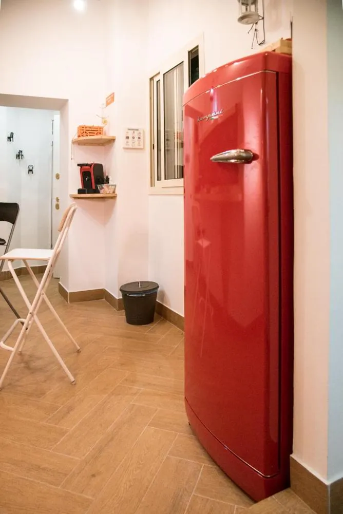 Kitchen or kitchenette in Guest Art Napoli