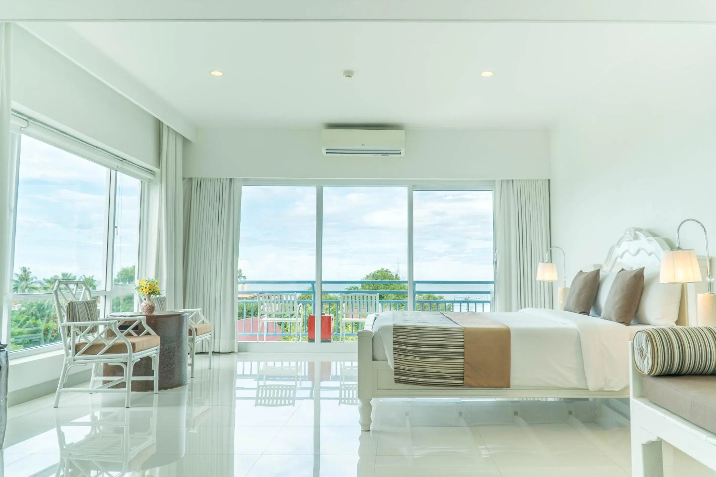 Bed in Cera Resort @ Cha-am