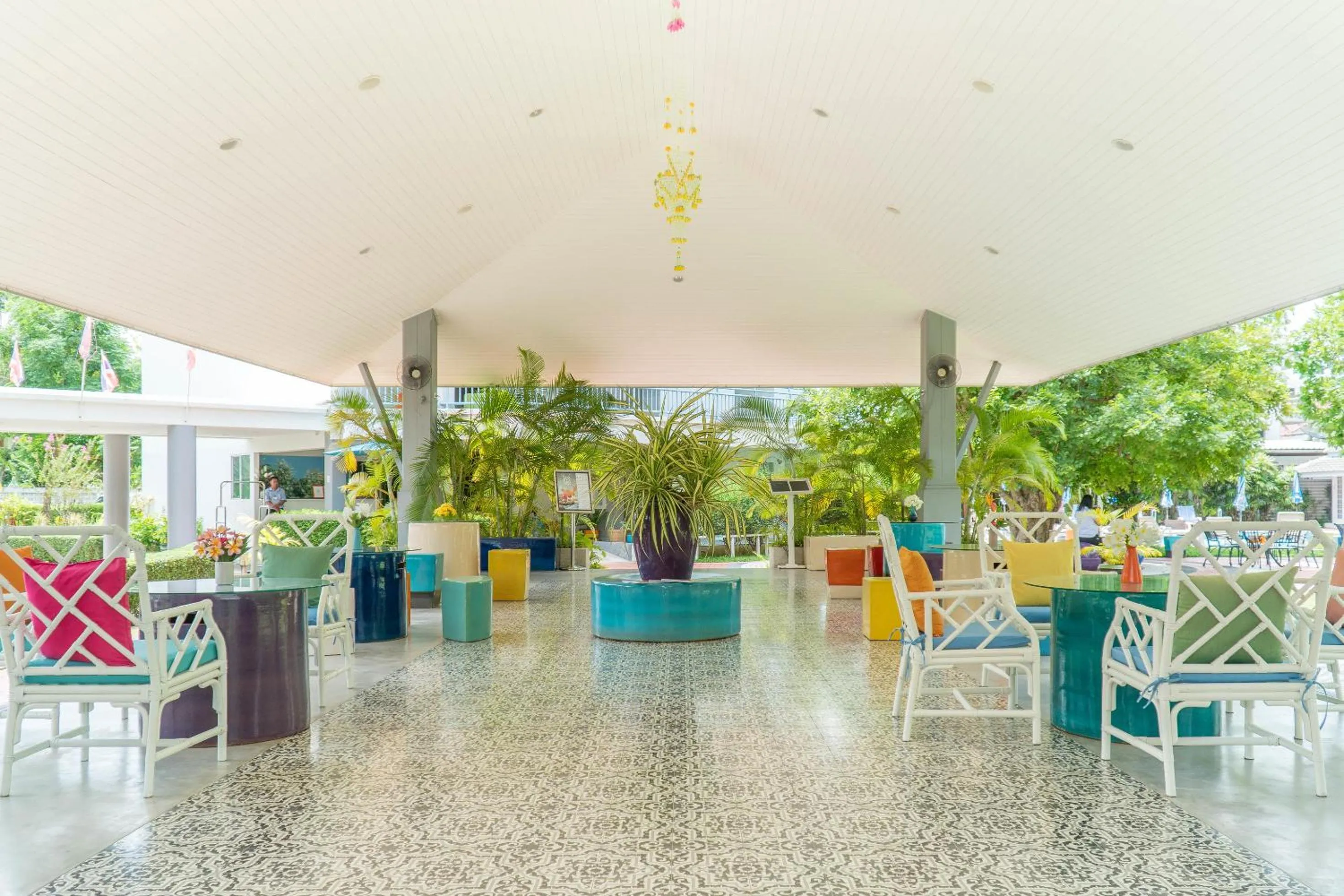 Restaurant/places to eat in Cera Resort @ Cha-am