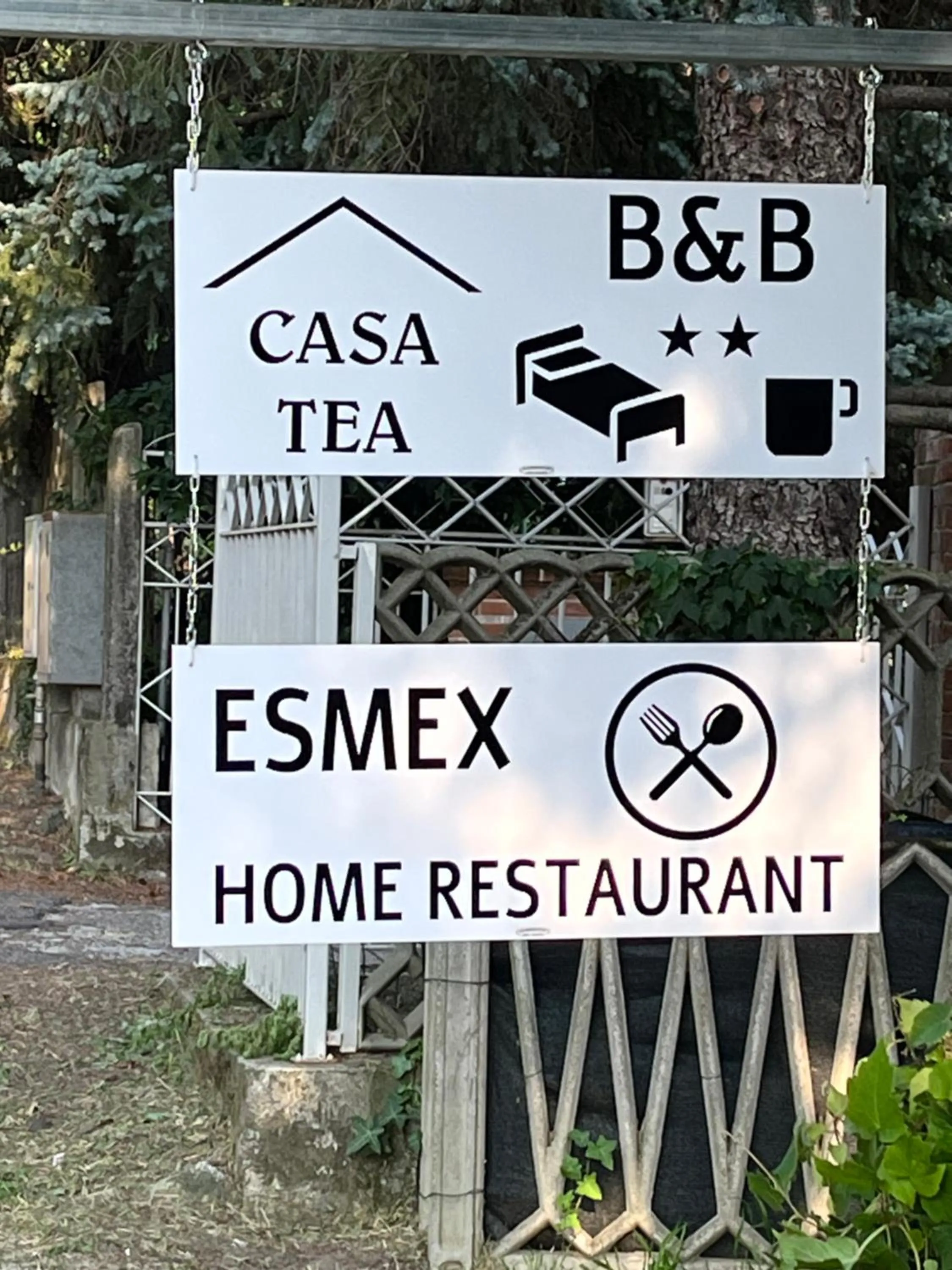Property logo or sign in Casa T Bed and Breakfast & Home Restaurant di Tacchino Simone