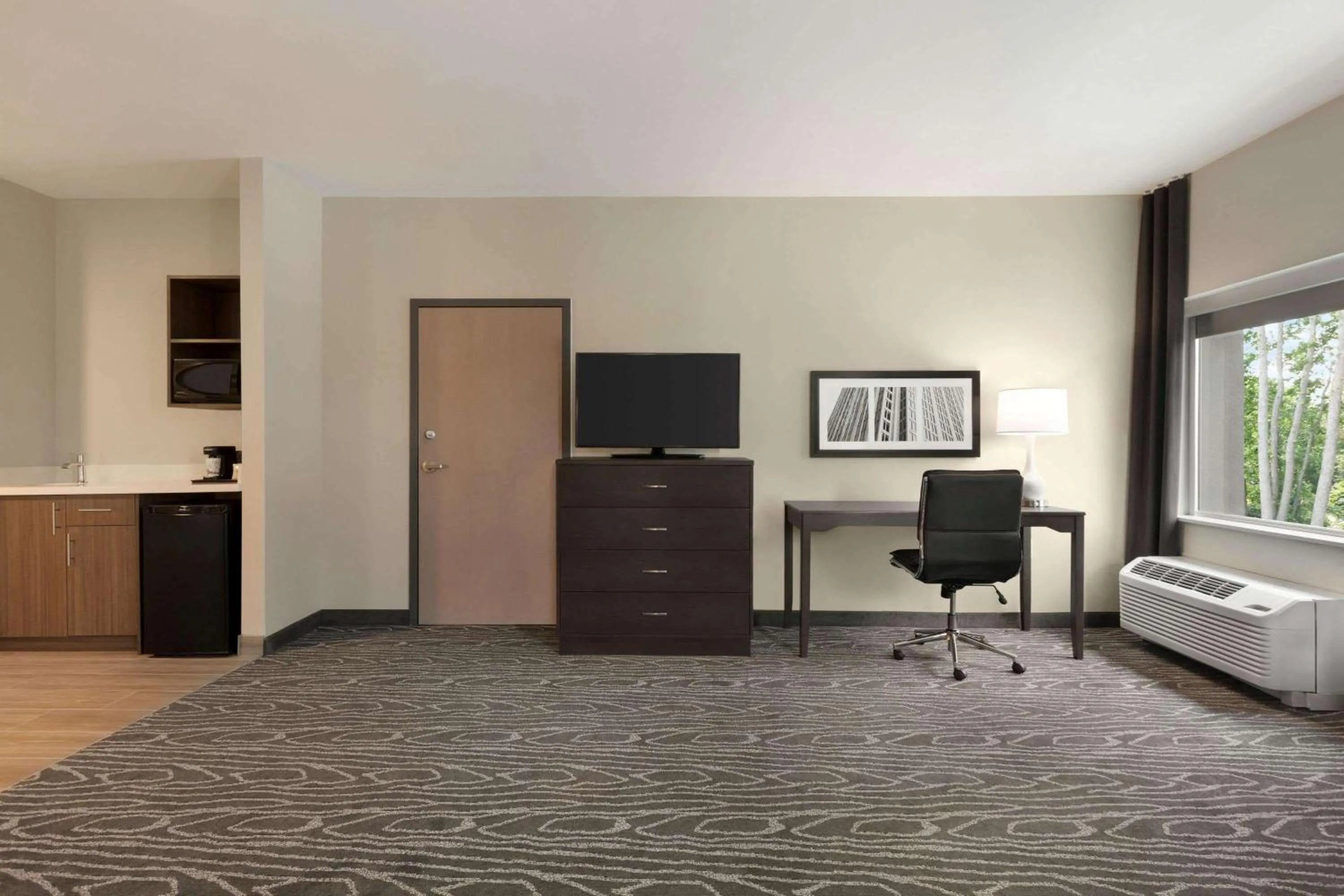 TV and multimedia in La Quinta by Wyndham Rock Hill