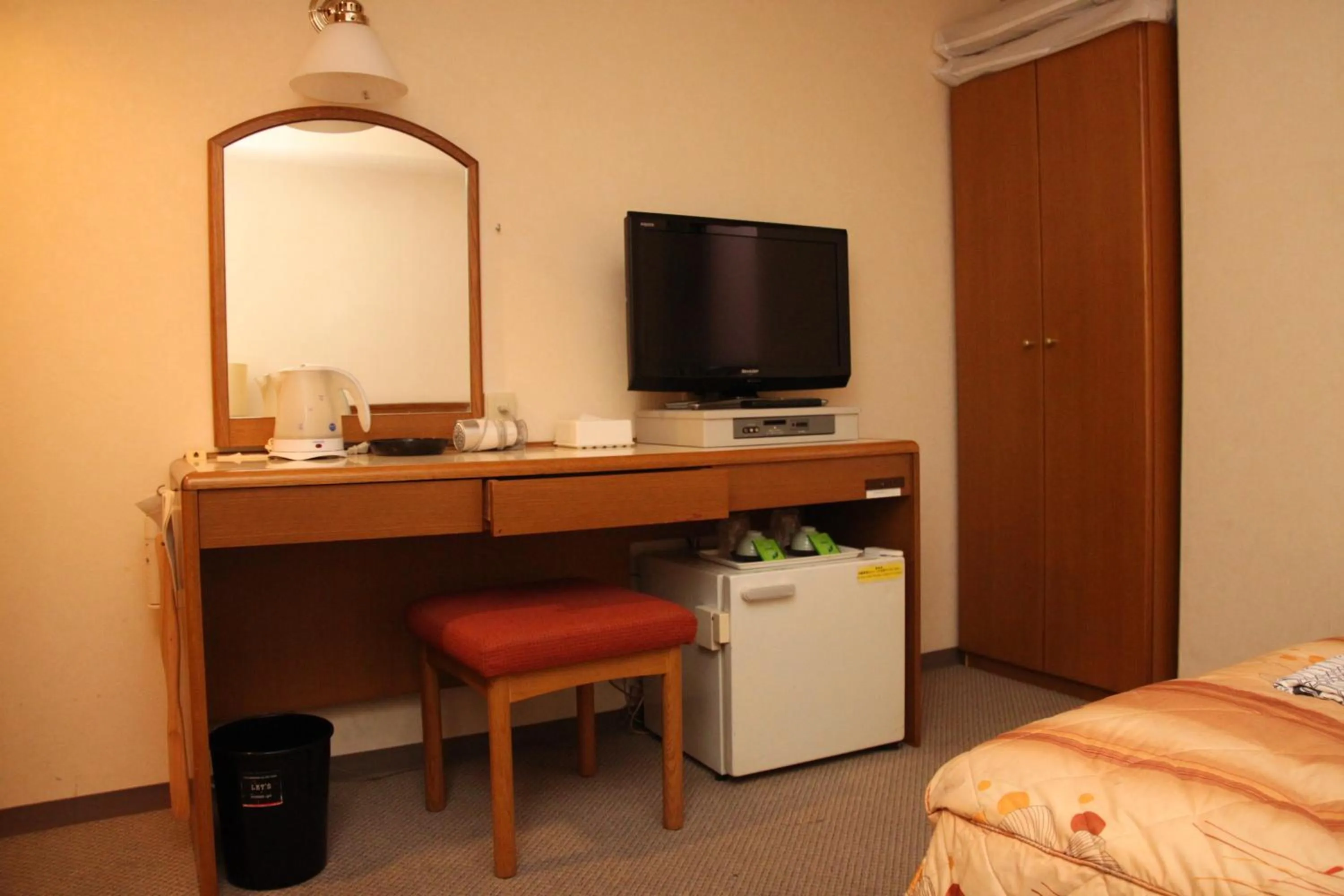 Photo of the whole room, Bed in Business Hotel Nissei