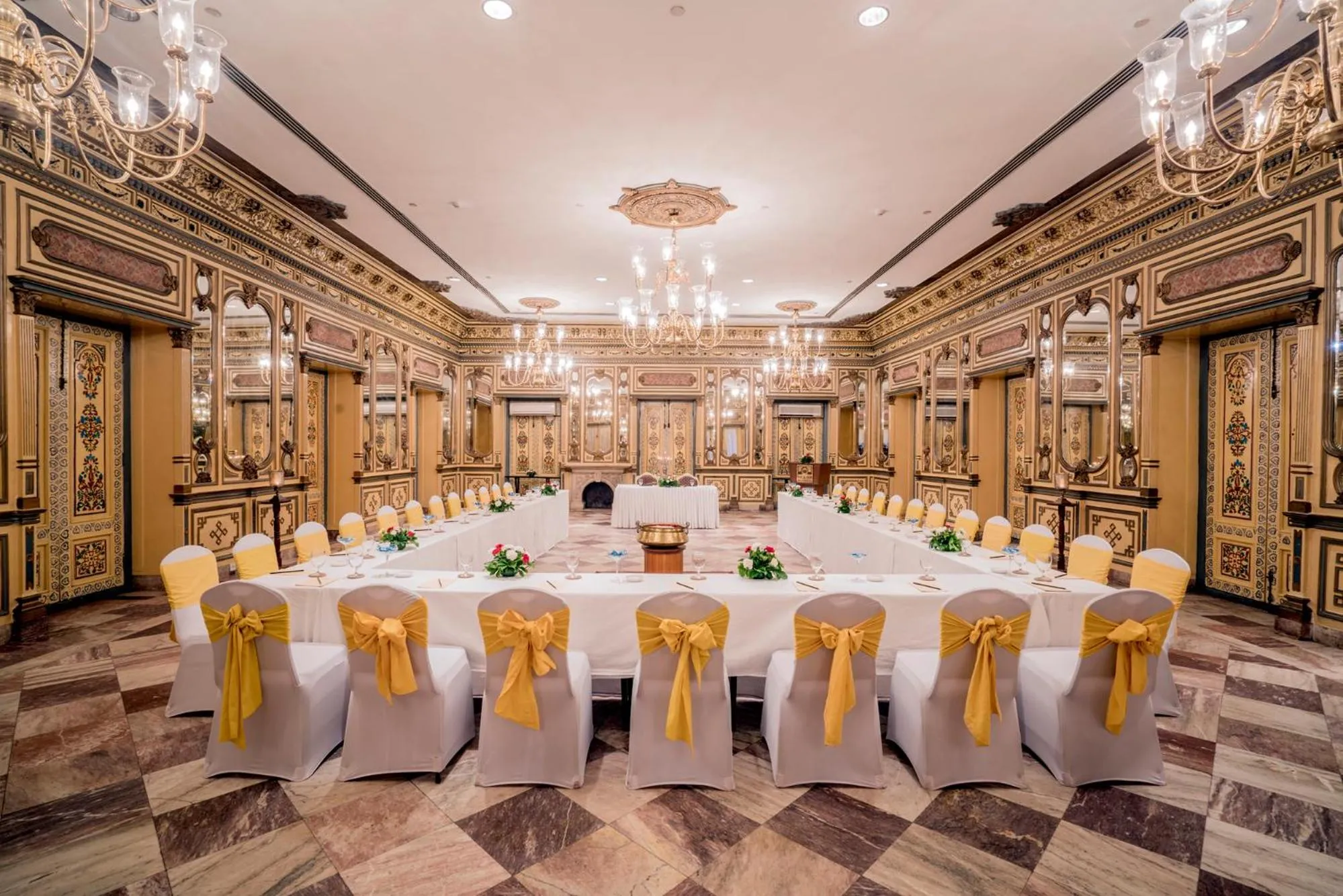 Meeting/conference room in Hotel Yak & Yeti