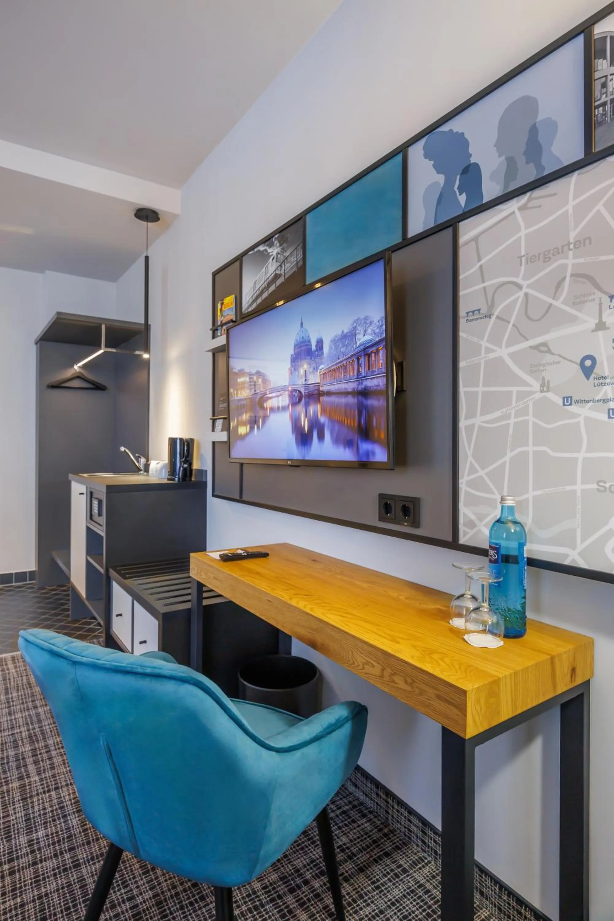 Seating area in Hotel Lützow