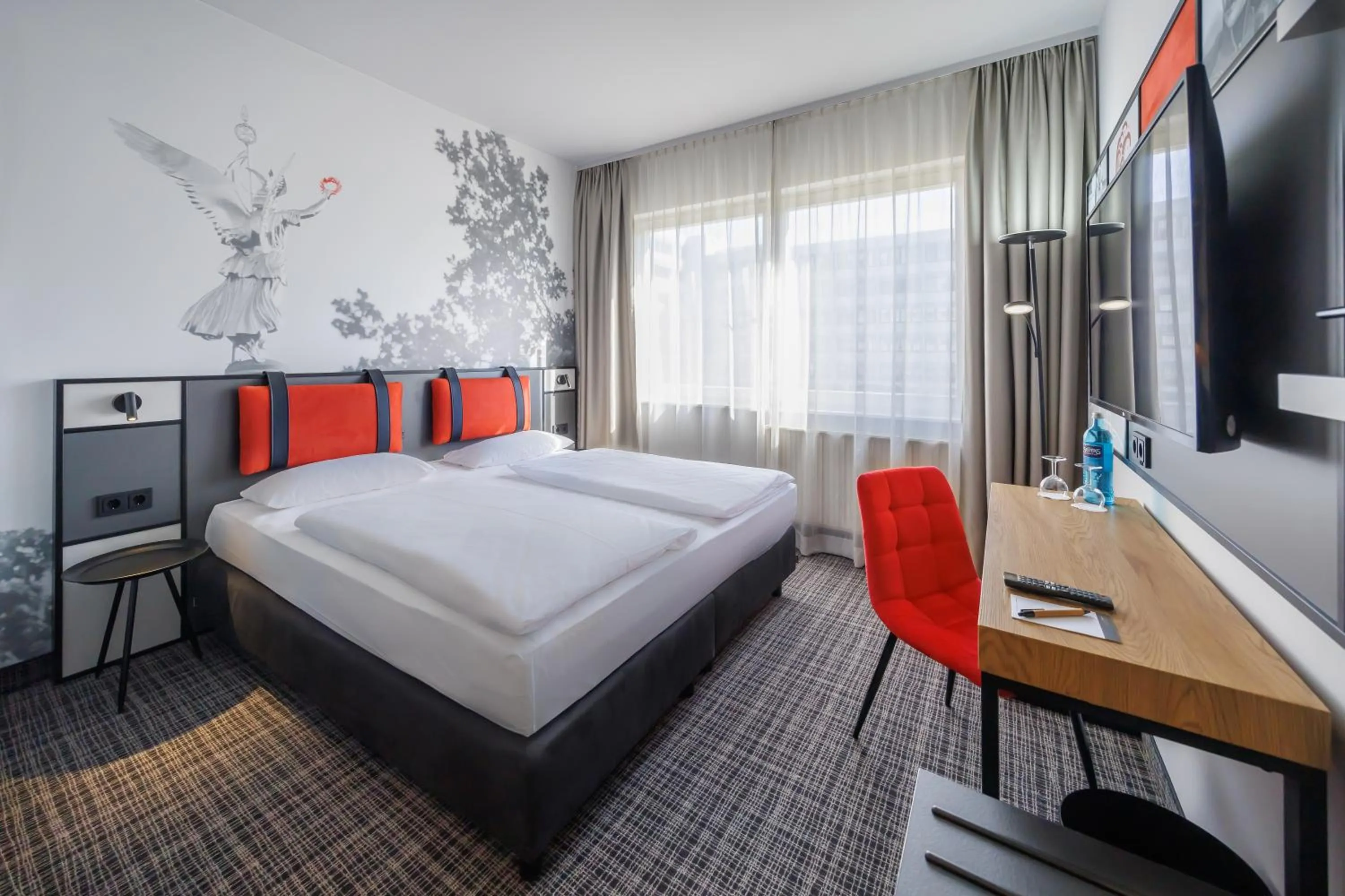 Bed in Hotel Lützow