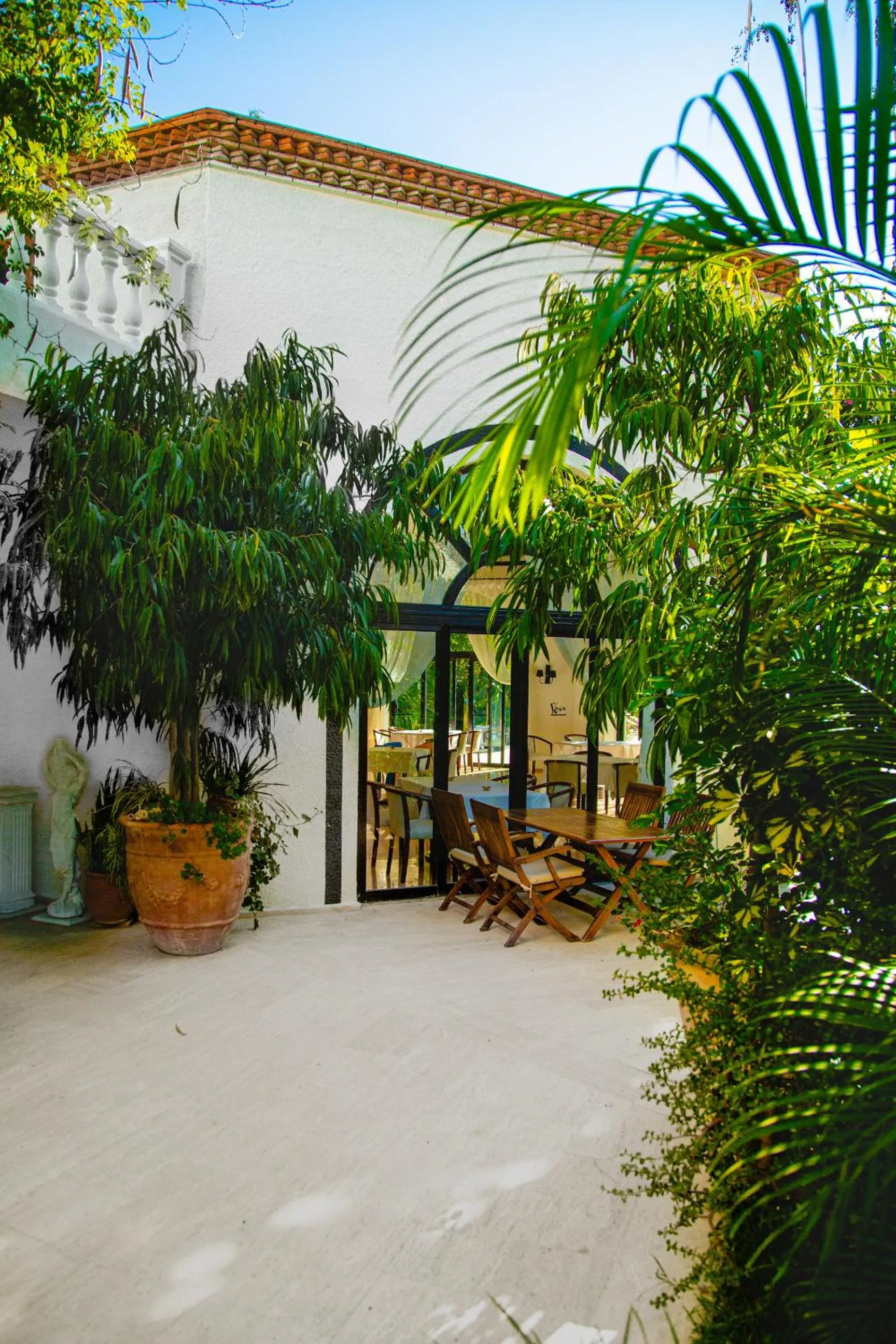 Restaurant/places to eat in Hotel Karia Princess