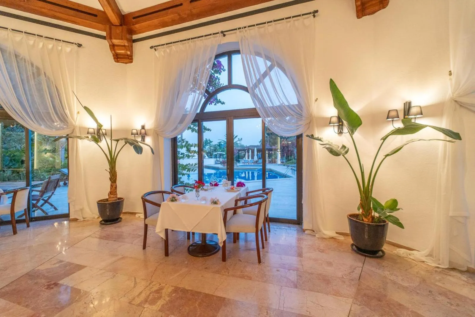 Restaurant/places to eat in Hotel Karia Princess