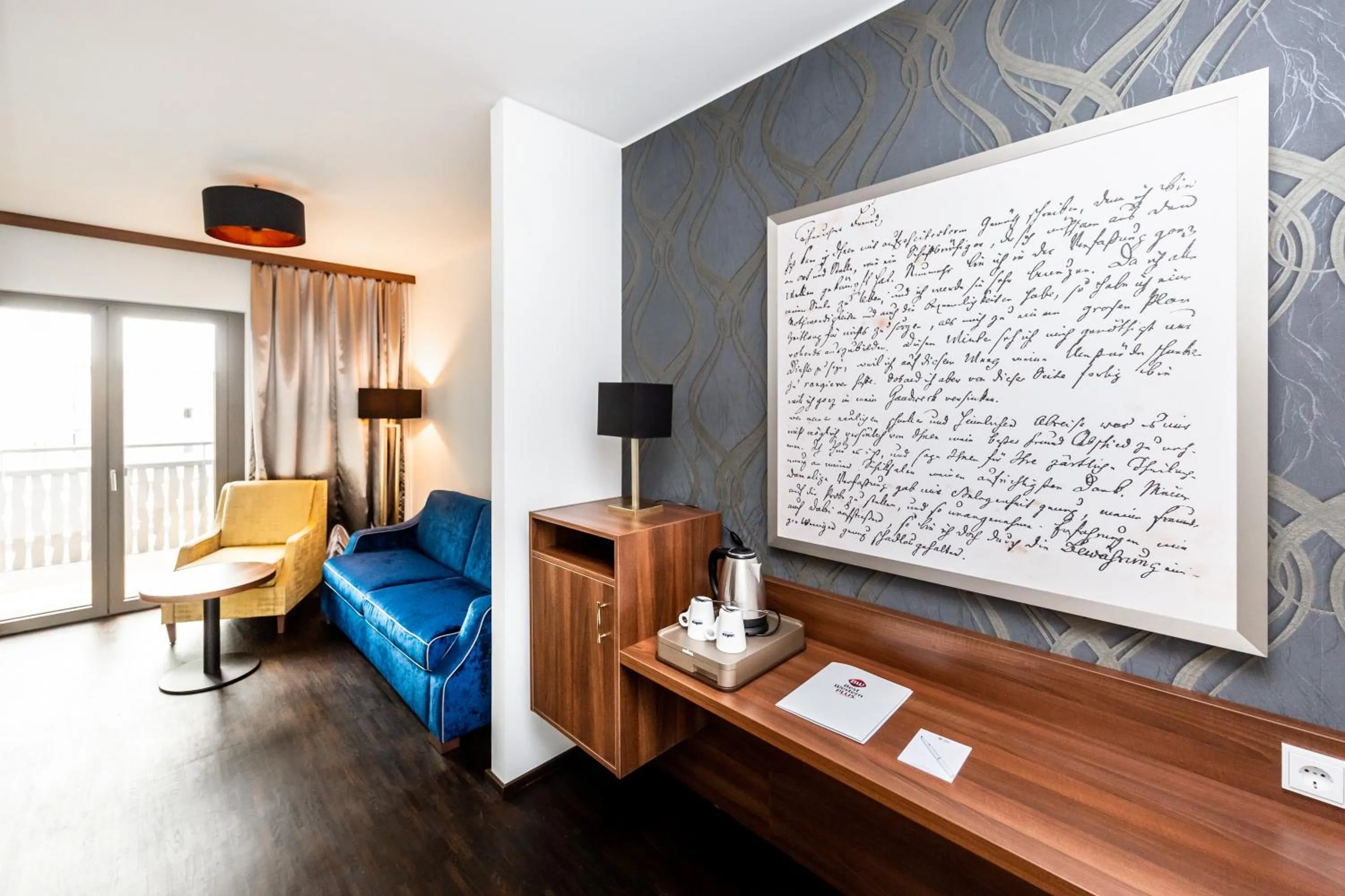 Photo of the whole room in Best Western Plus Royal Suites