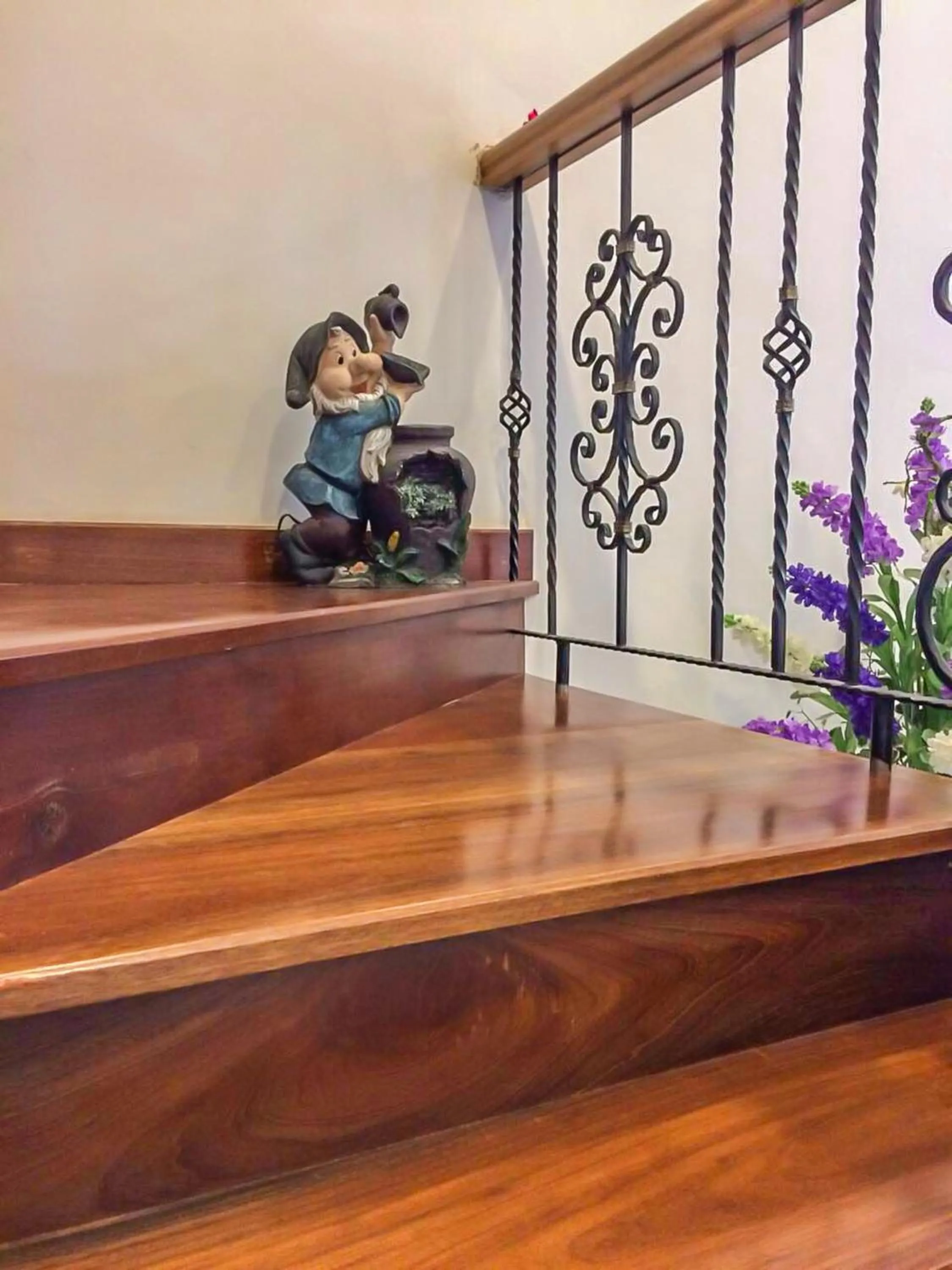 Decorative detail in Jolie House