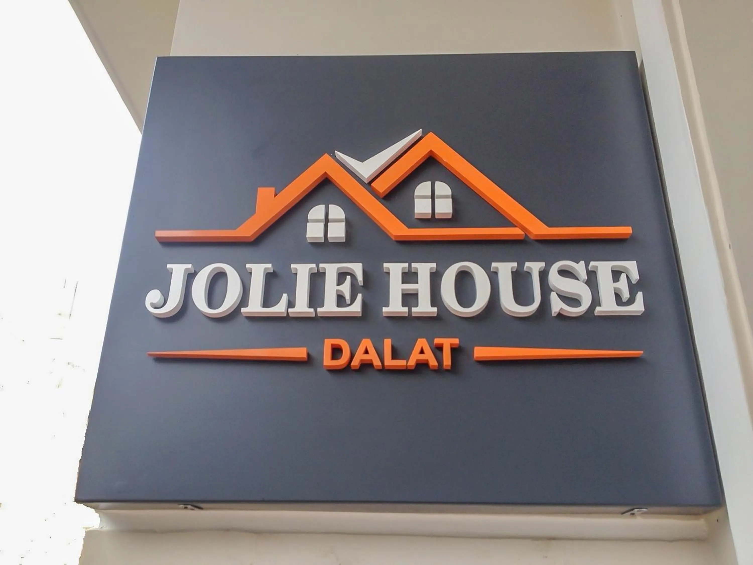 Property logo or sign in Jolie House