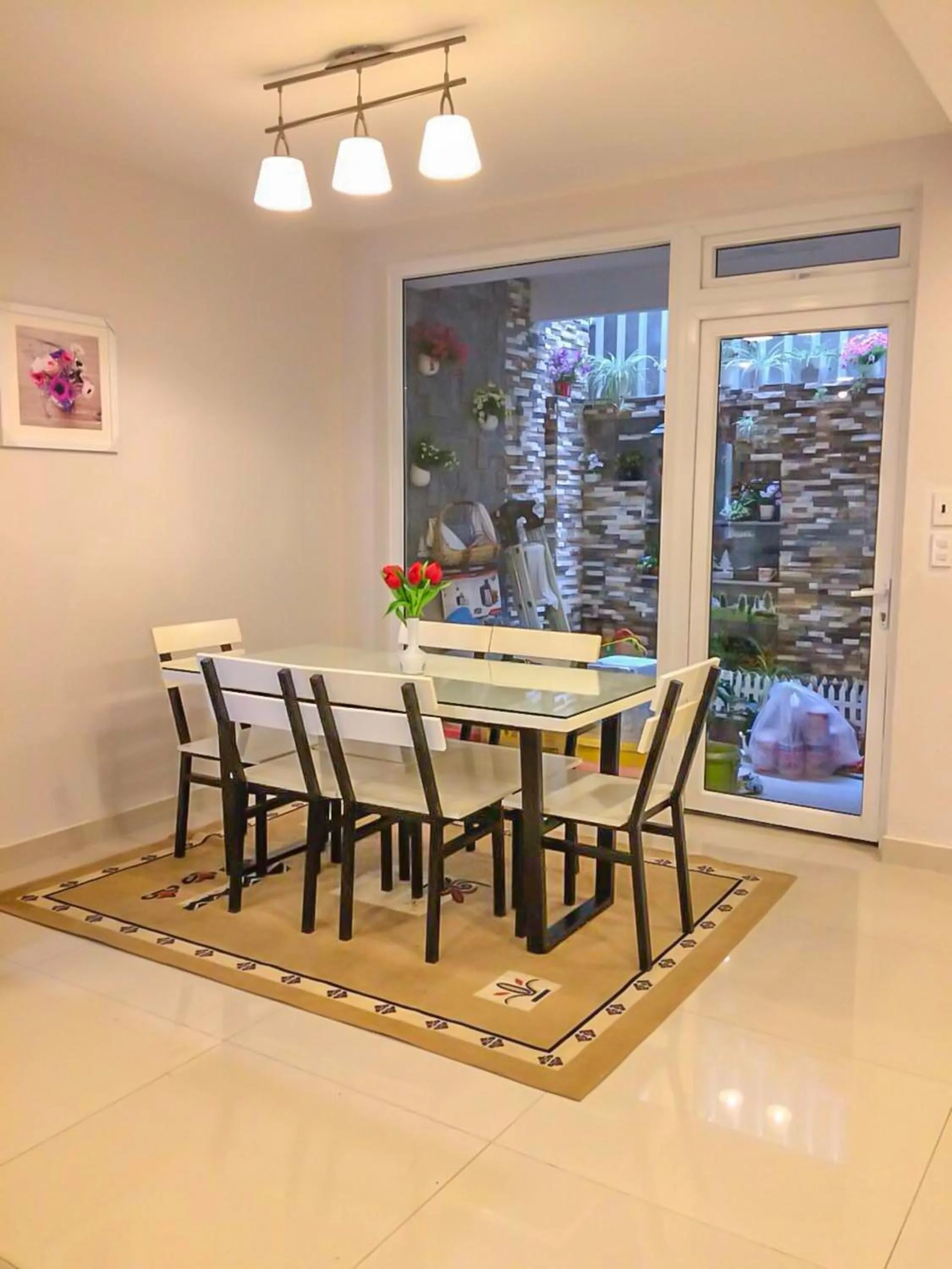 Dining area in Jolie House