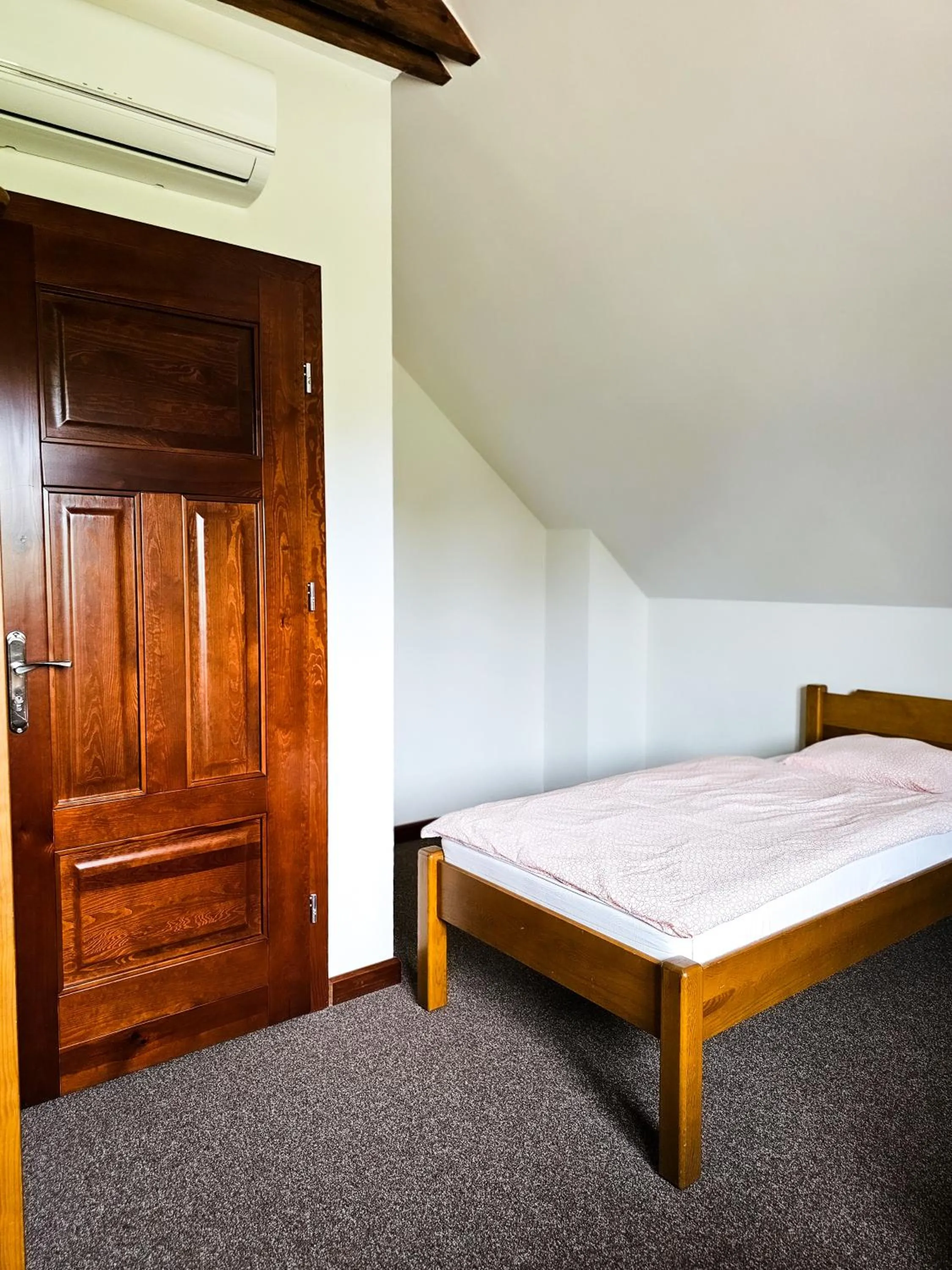 Bed in Gościniec Gryszczeniówka & SPA