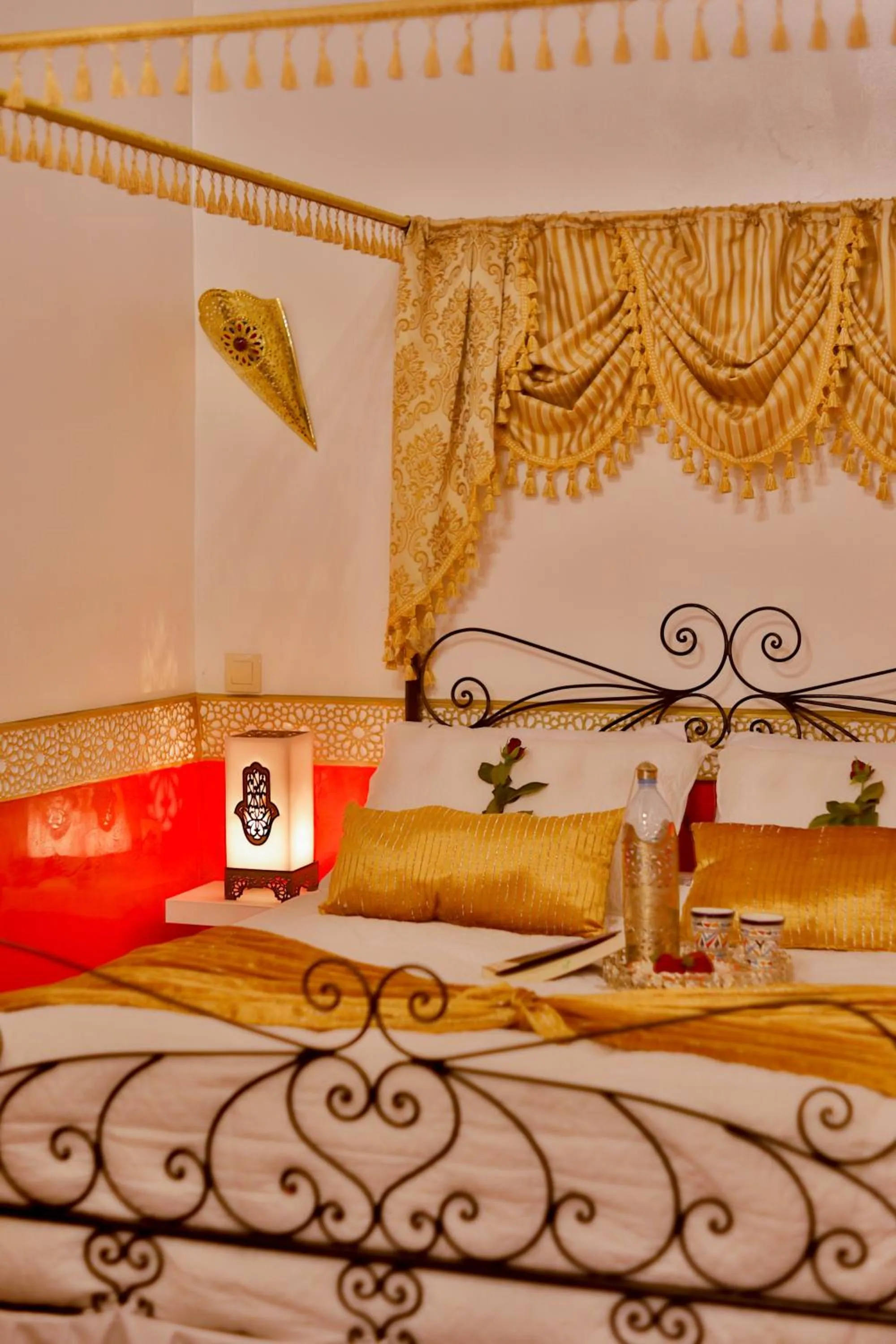 Bed in Riad Las Mil y una Noches 1 Tetuan