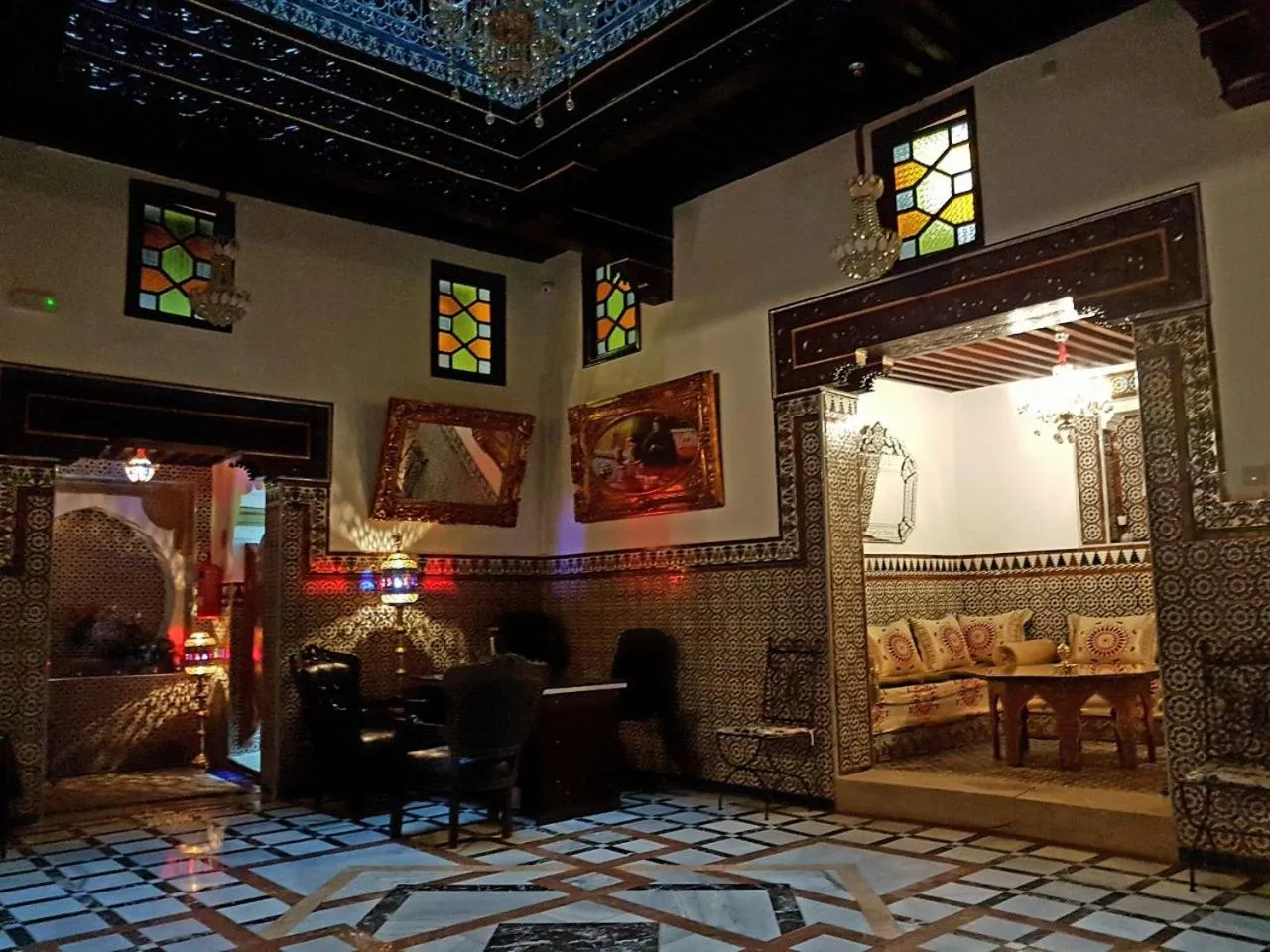 Lobby or reception in Riad Las Mil y una Noches 1 Tetuan