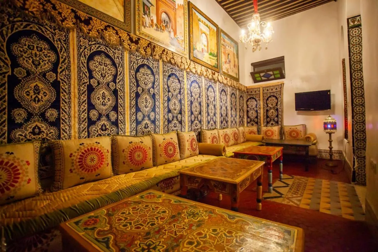 Communal lounge/ TV room in Riad Las Mil y una Noches 1 Tetuan