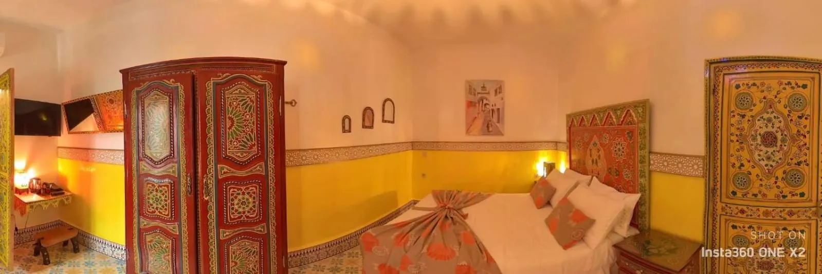 Bed in Riad Las Mil y una Noches 1 Tetuan