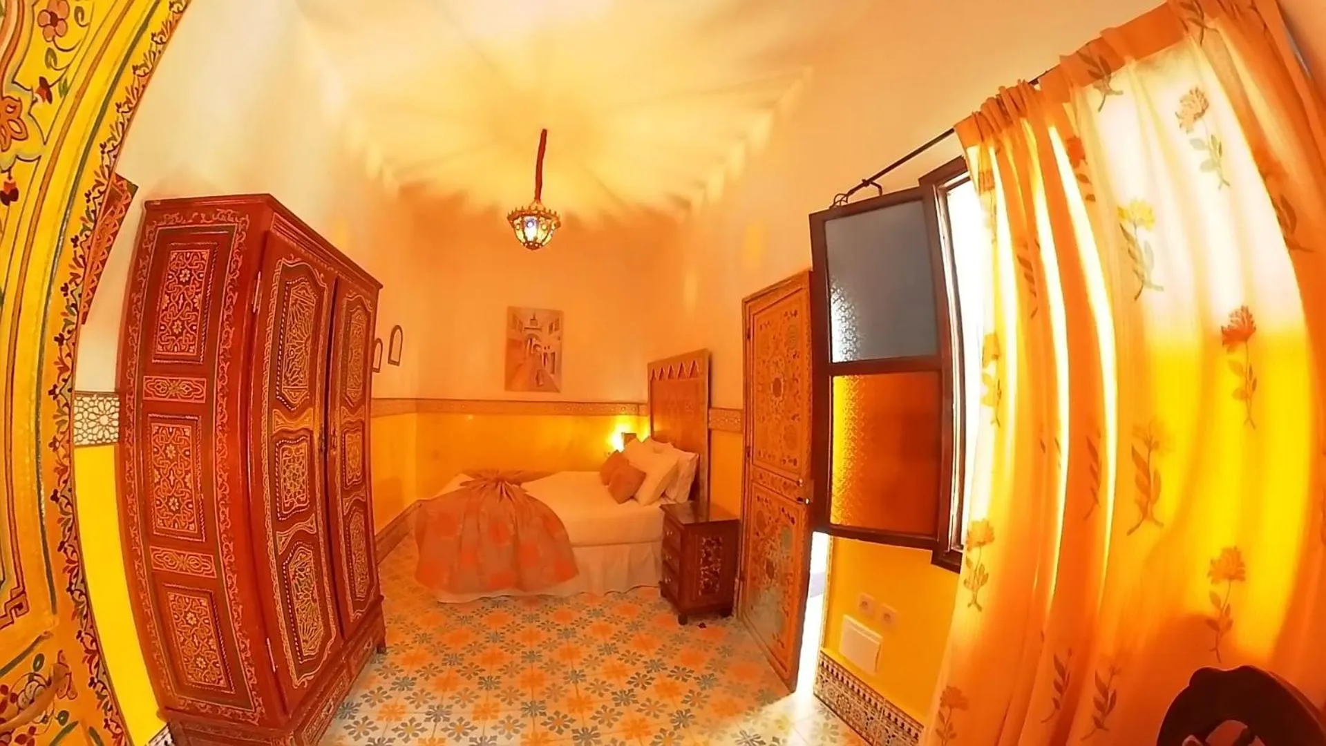 Bed in Riad Las Mil y una Noches 1 Tetuan