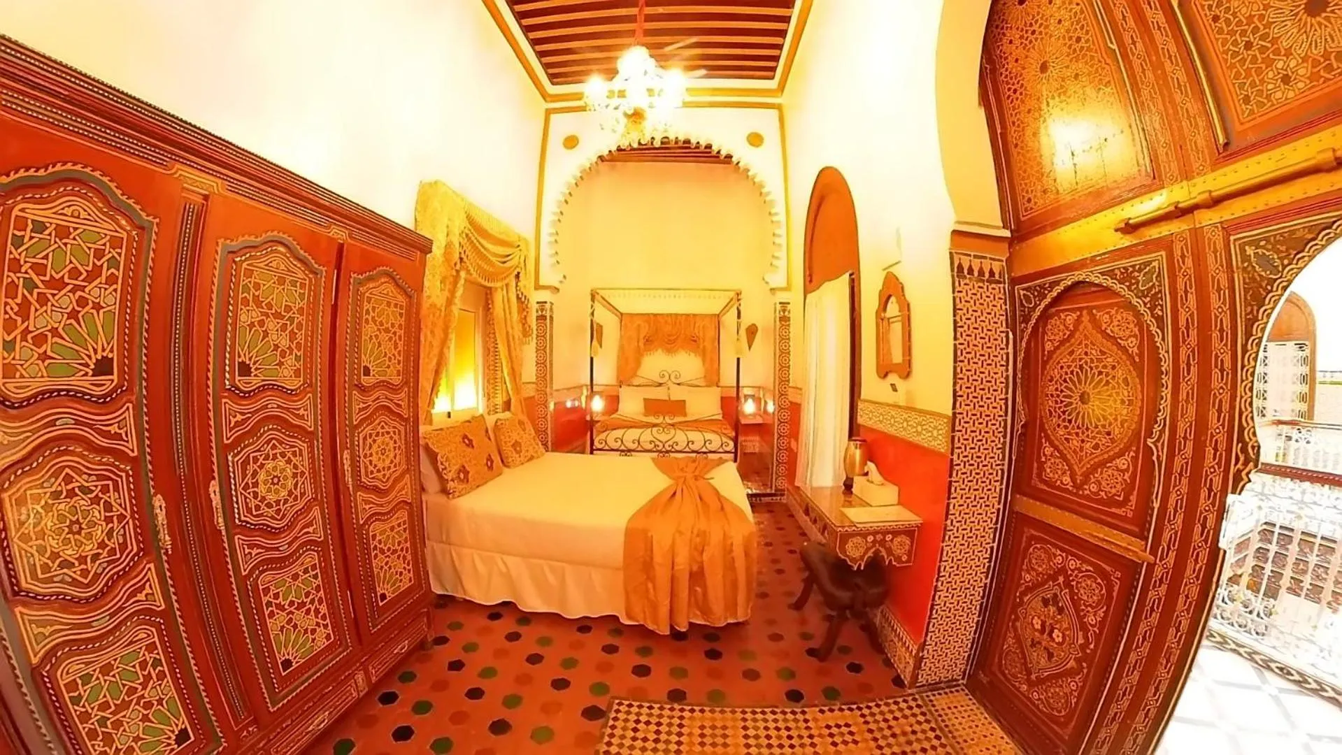 Photo of the whole room, Bed in Riad Las Mil y una Noches 1 Tetuan