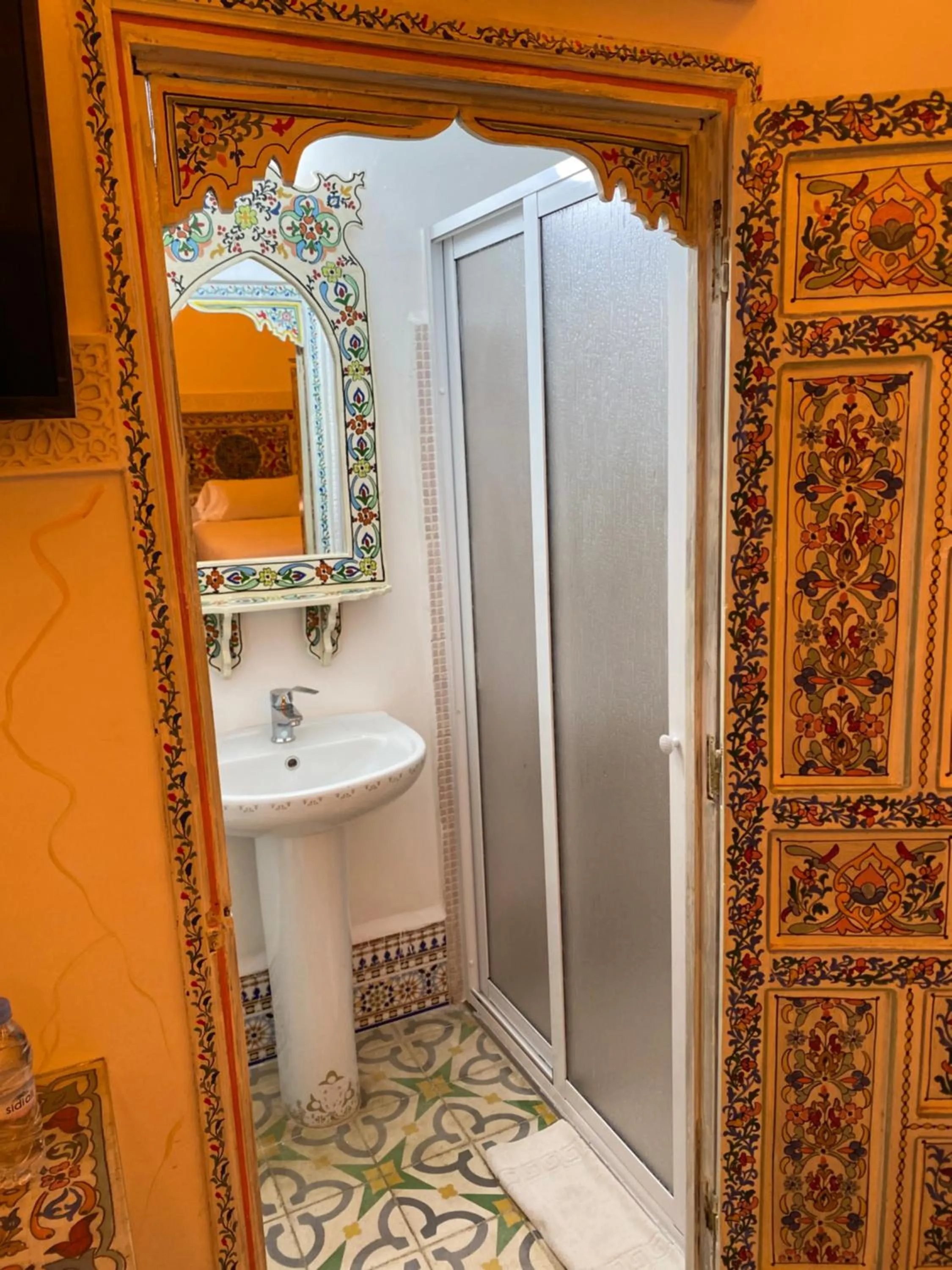 Shower in Riad Las Mil y una Noches 1 Tetuan