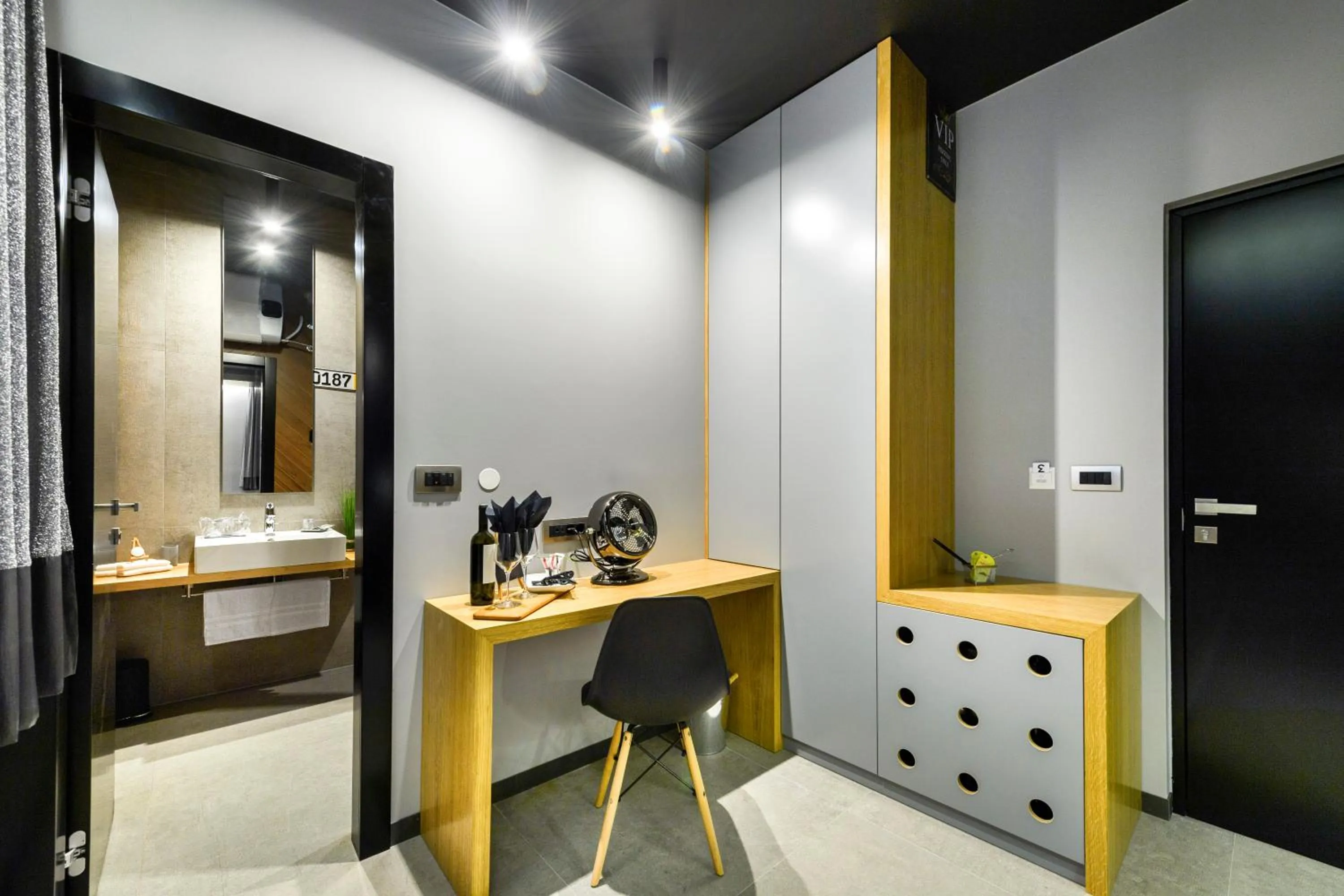 Bathroom in Split Industrial Design Rooms
