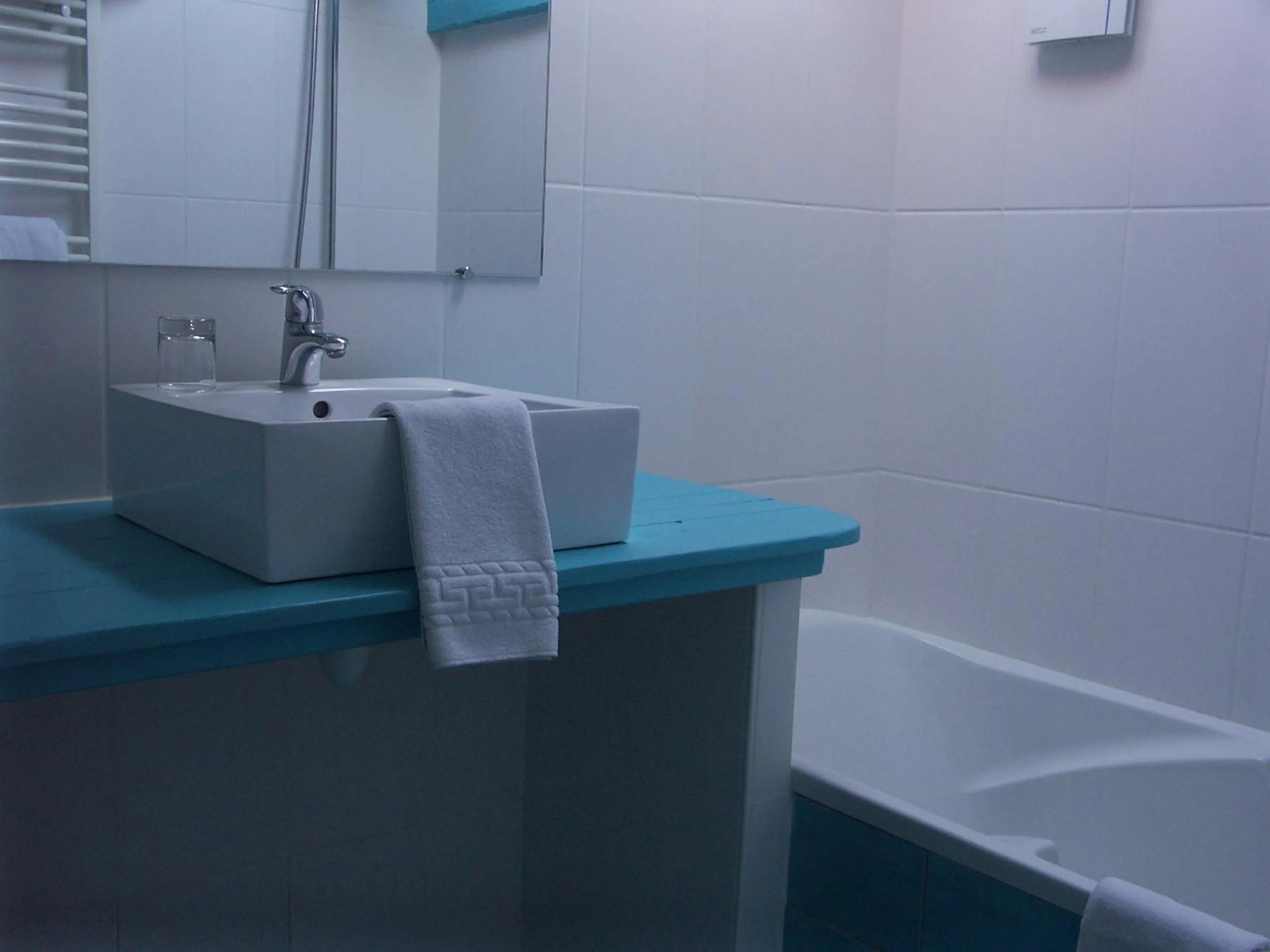 Bathroom in Hôtel du Palais