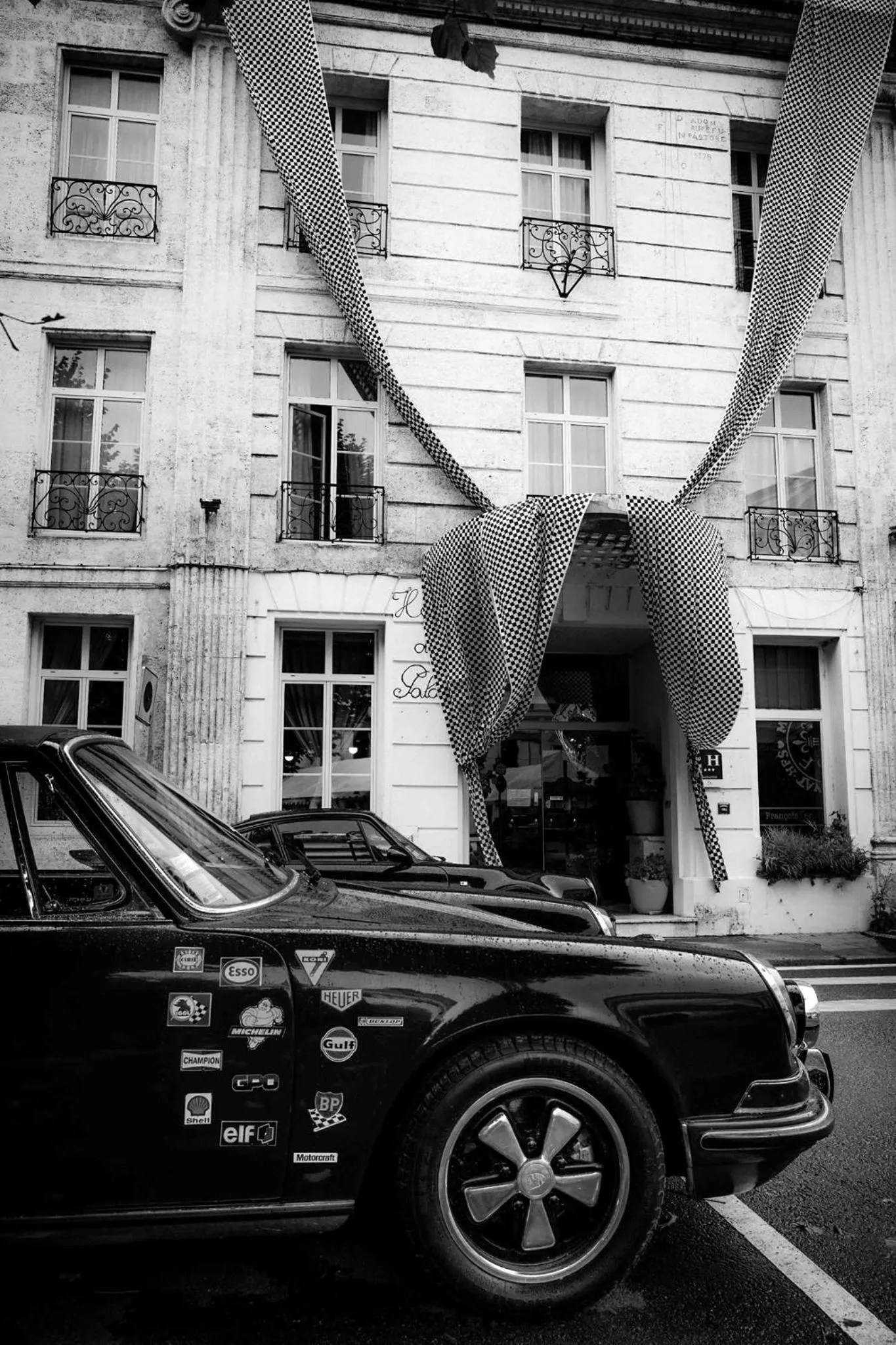 Property building in Hôtel du Palais