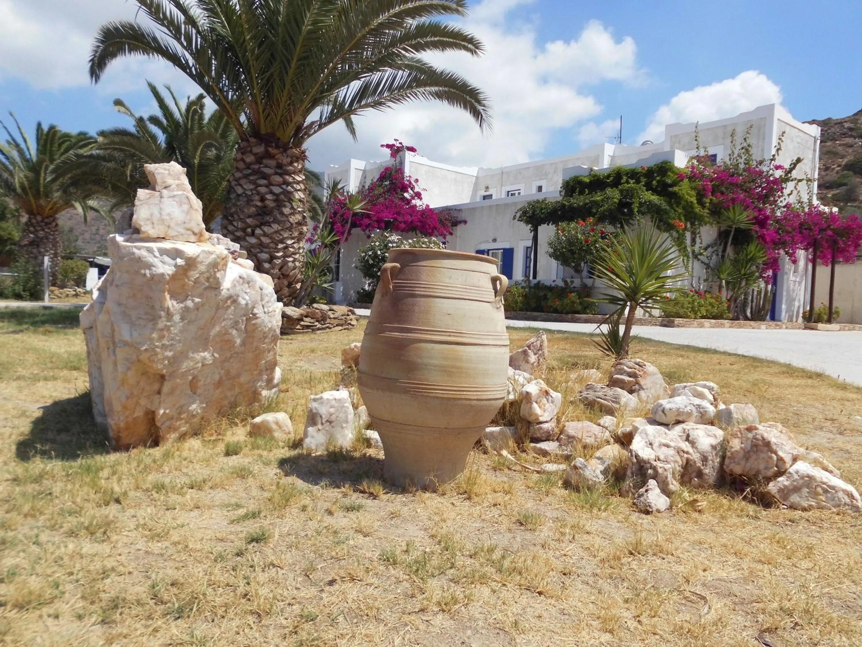 Garden in Paradise Apartments Studios