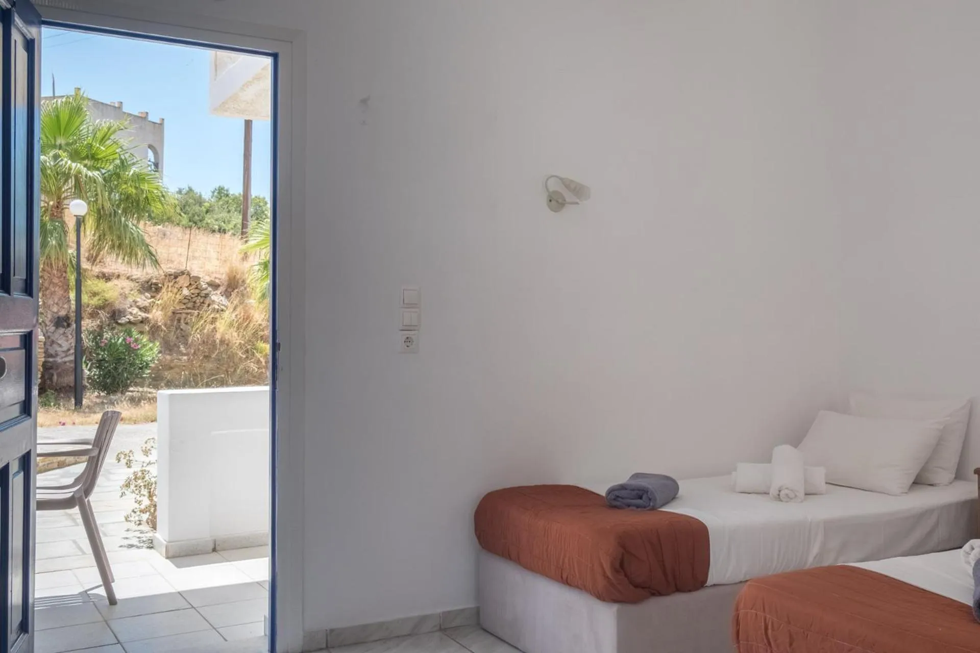 Photo of the whole room, Bed in Paradise Apartments Studios