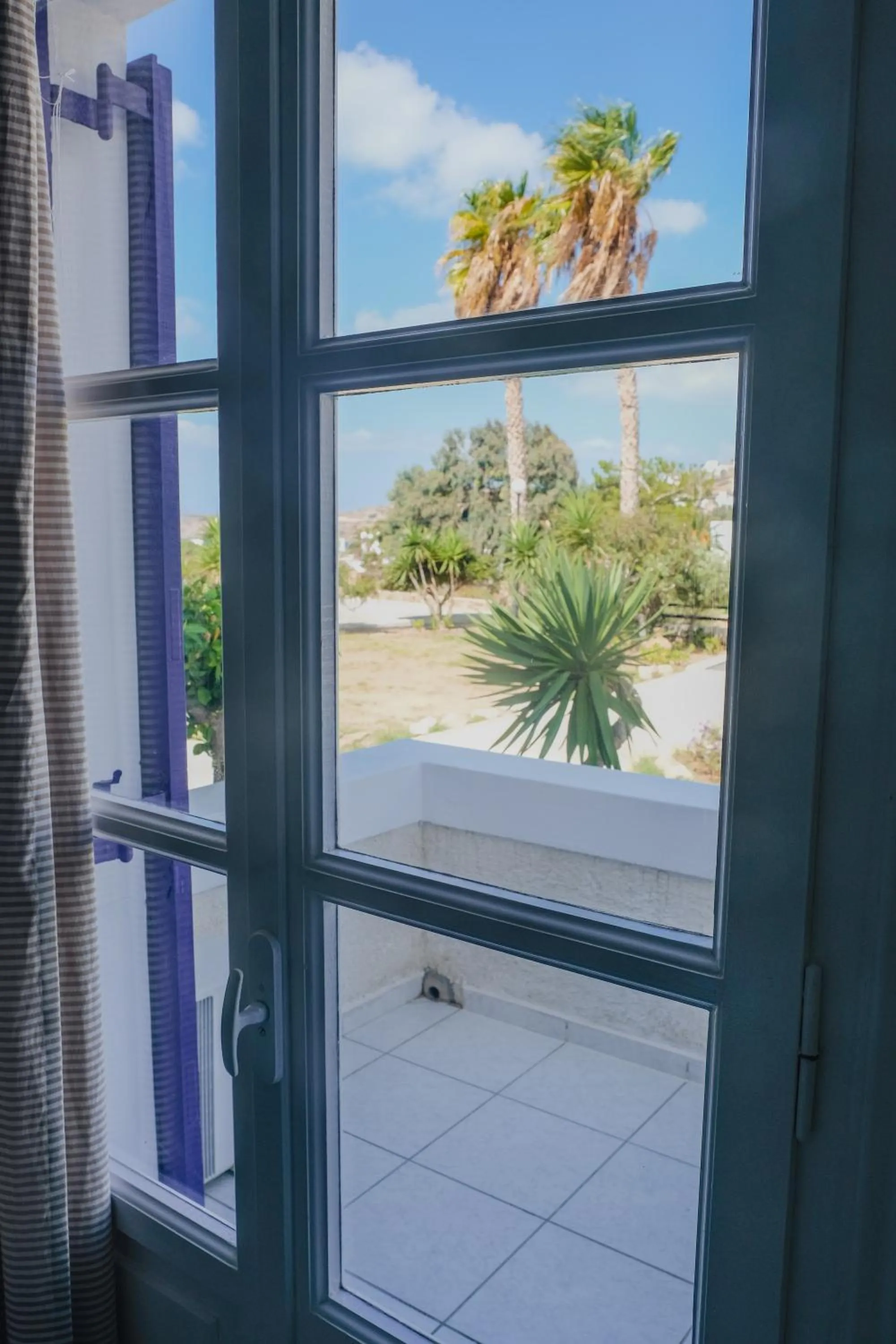 Paradise Apartments Studios