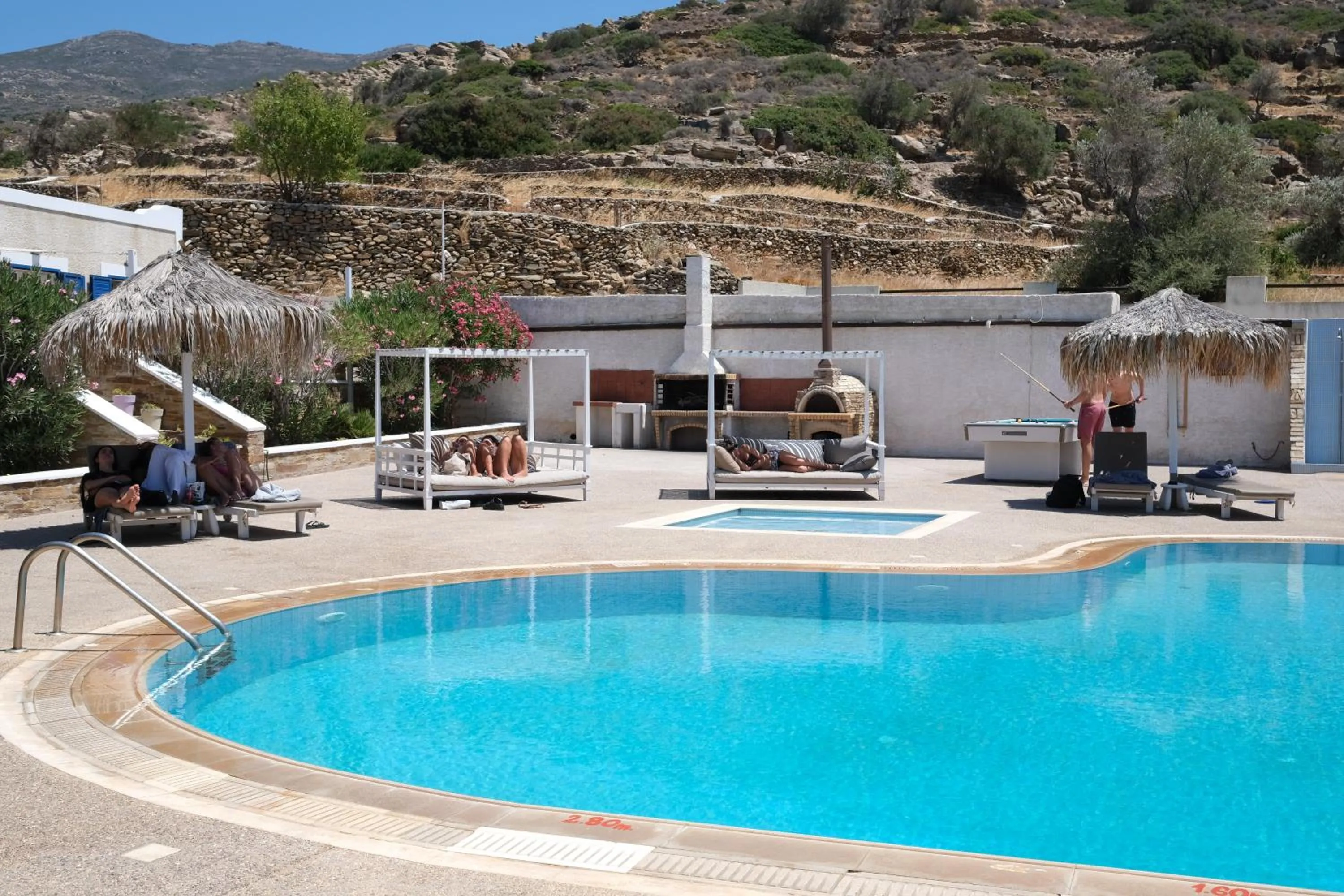 Paradise Apartments Studios