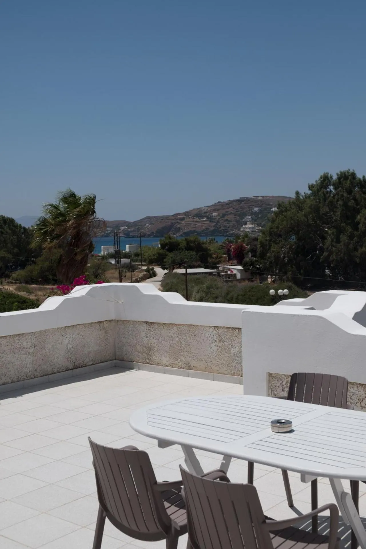 Paradise Apartments Studios