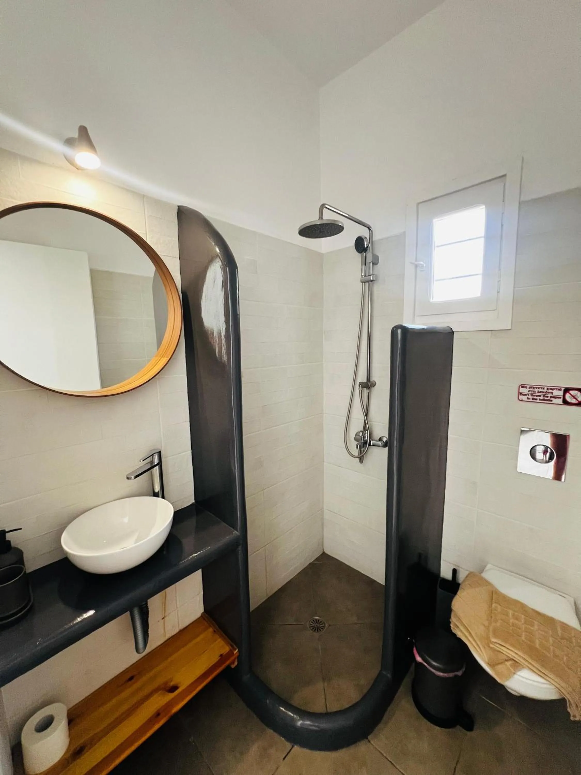 Paradise Apartments Studios