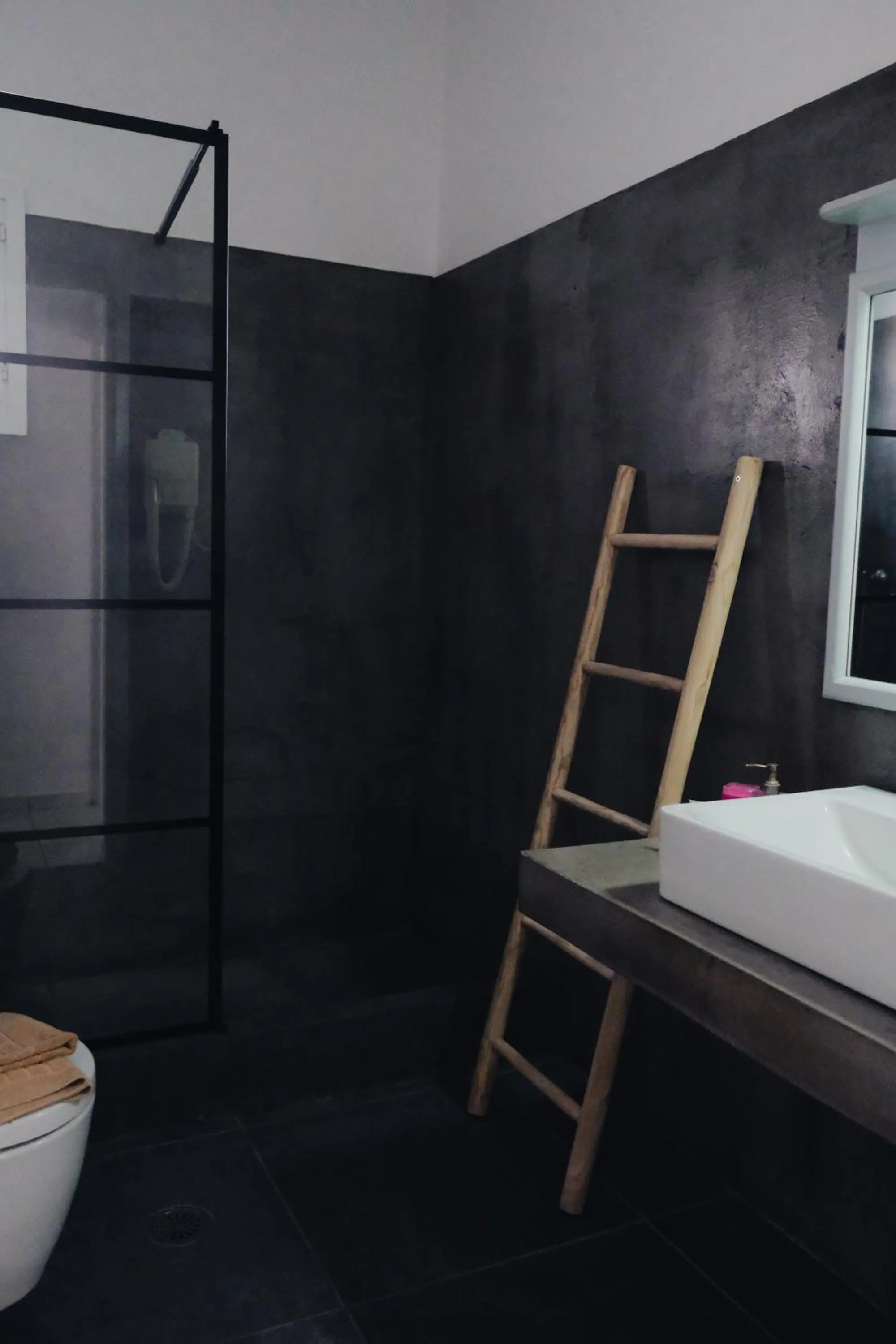 Bed in Paradise Apartments Studios