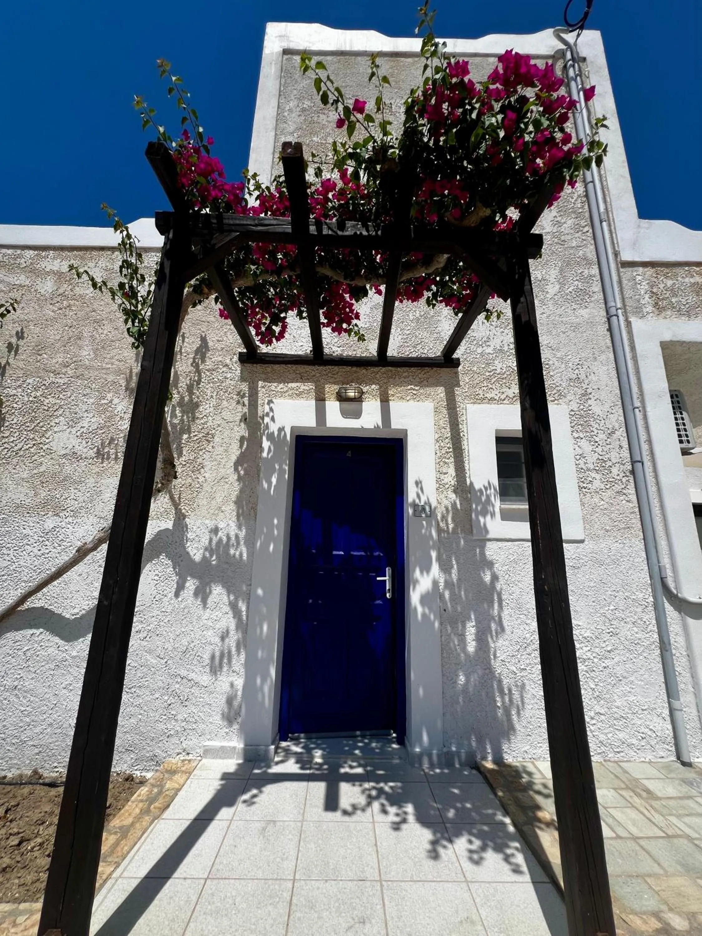 Paradise Apartments Studios