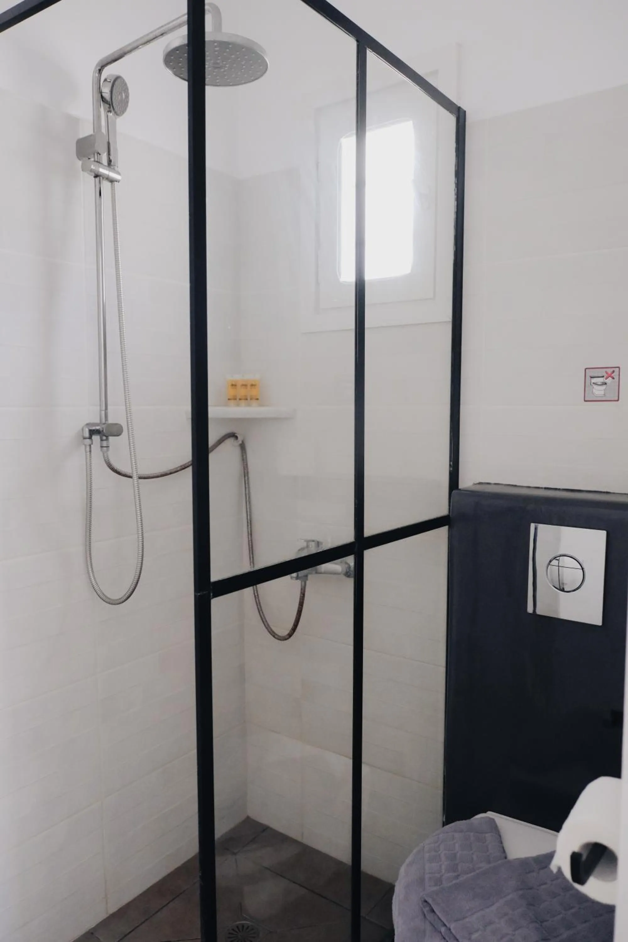 Paradise Apartments Studios