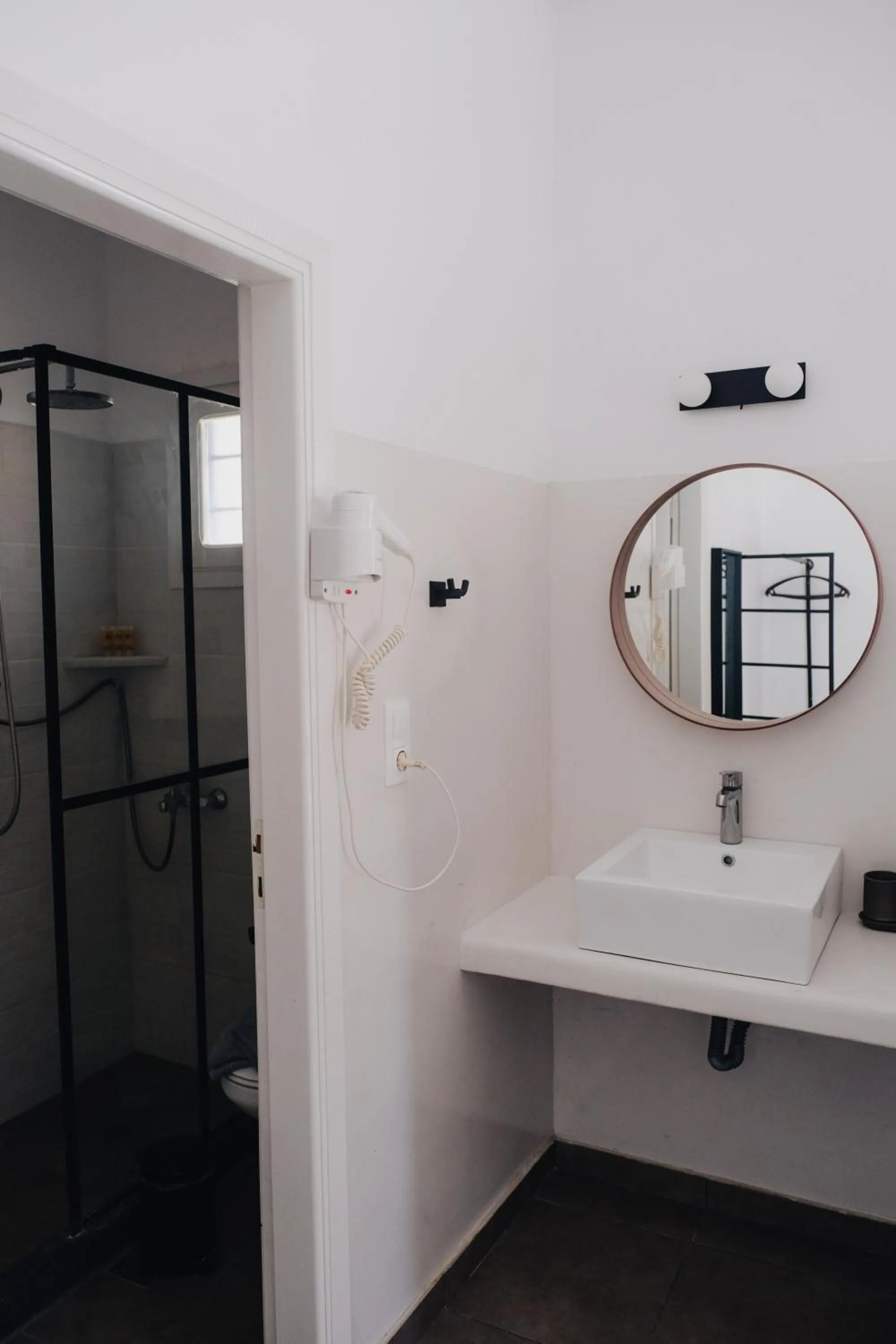 Paradise Apartments Studios