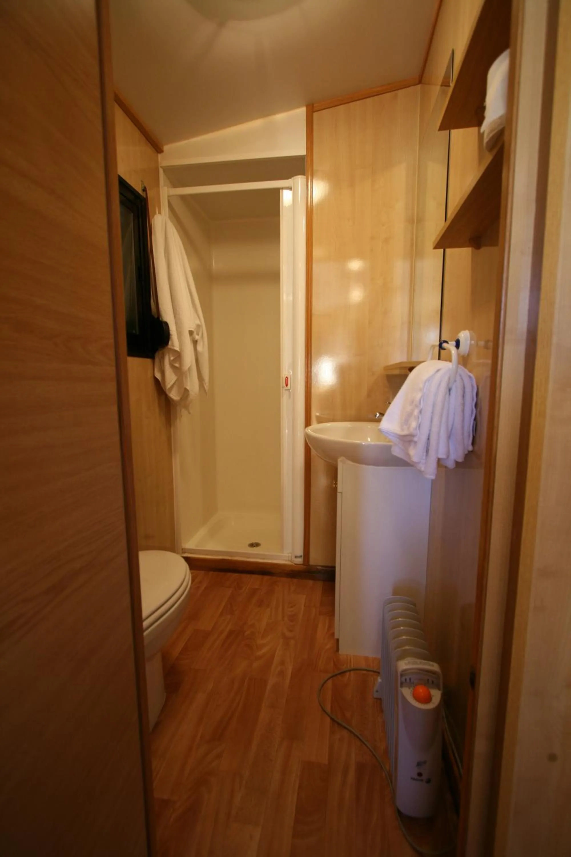 Bathroom in Bungalows Granja Escuela Arlanzón