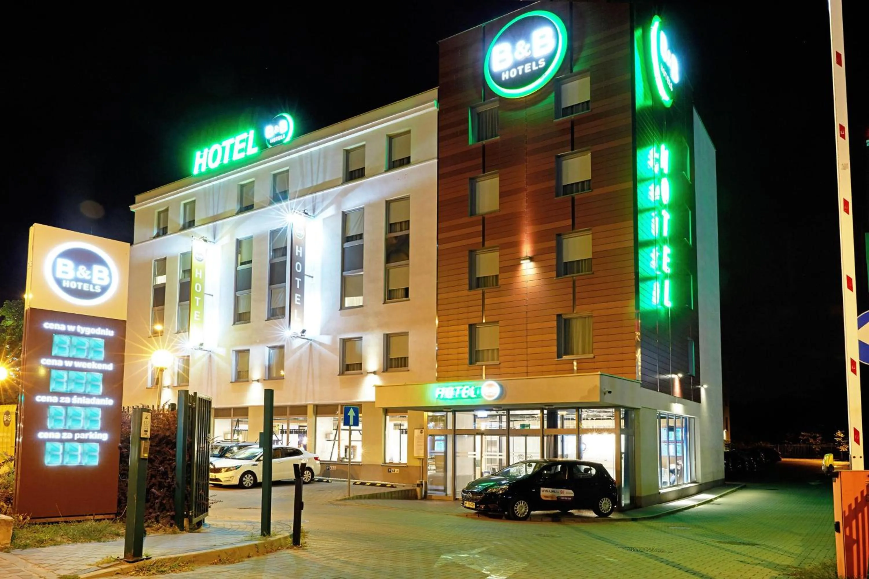 Property building in B&B Hotel Warszawa-Okęcie