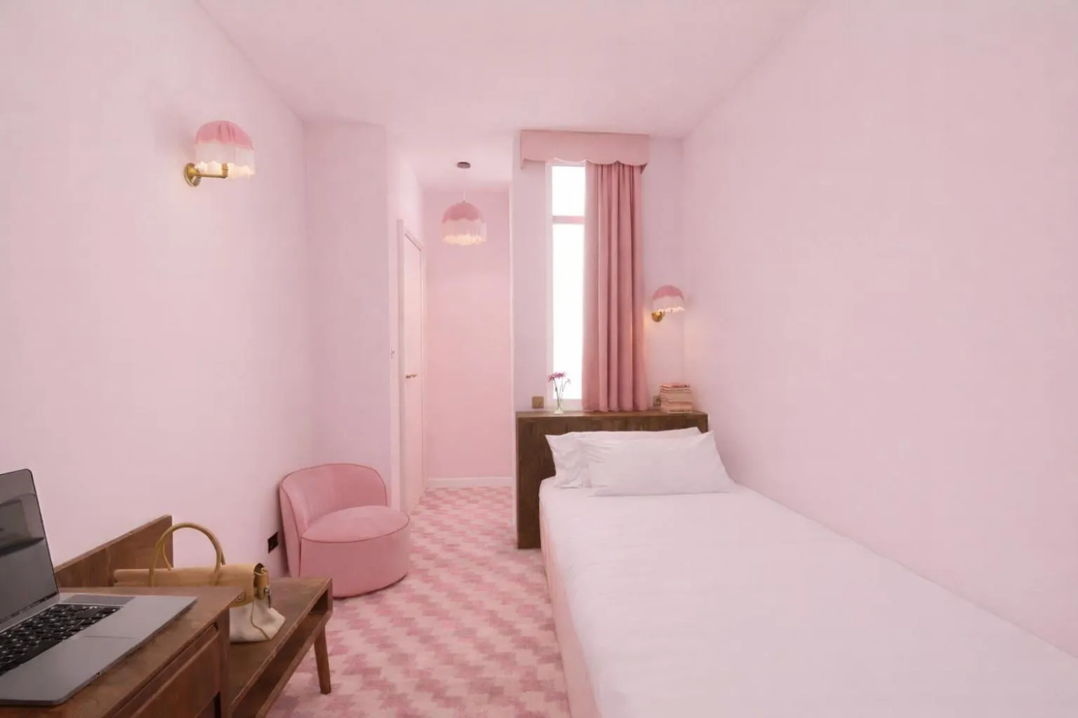 Bed in Latroupe Hotel Le Berger